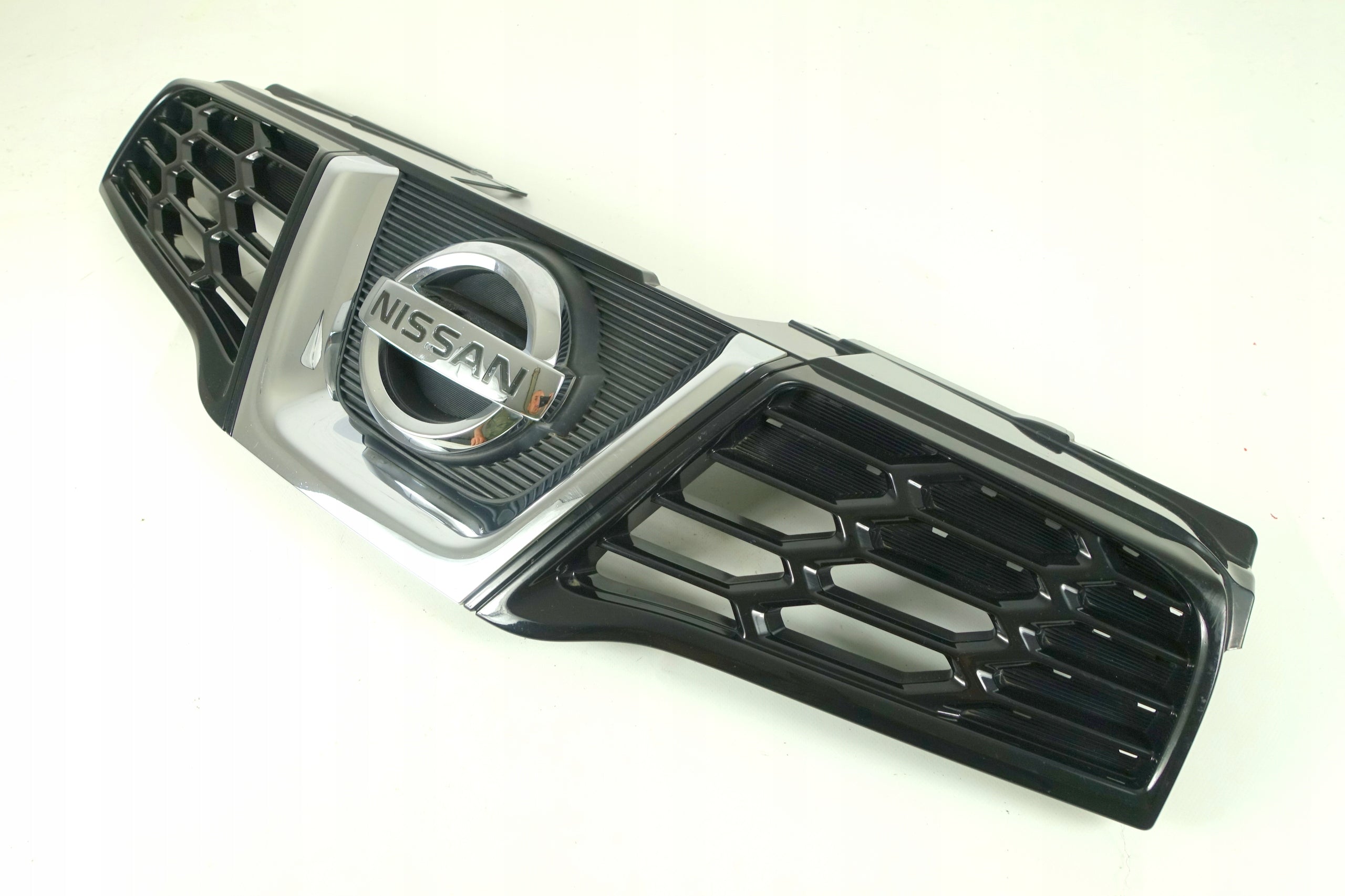 Kühlergrill Nissan QASHQAI J10 4 FRONTGRILL 62310BR00A Kühlergitter