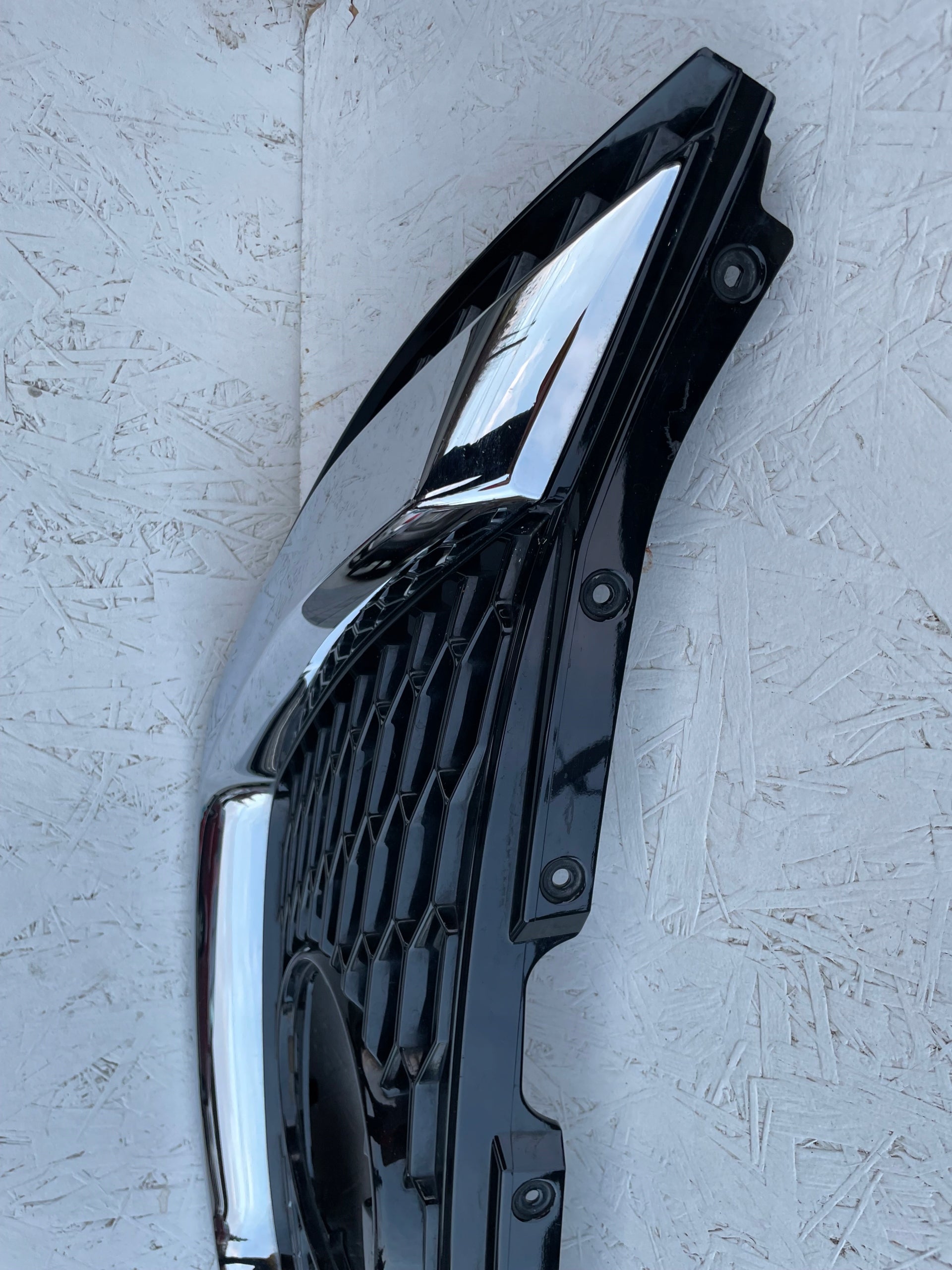 Kühlergrill Nissan J11 QASHQAI FRONTGRILL 62310HV3GR Kühlergitter