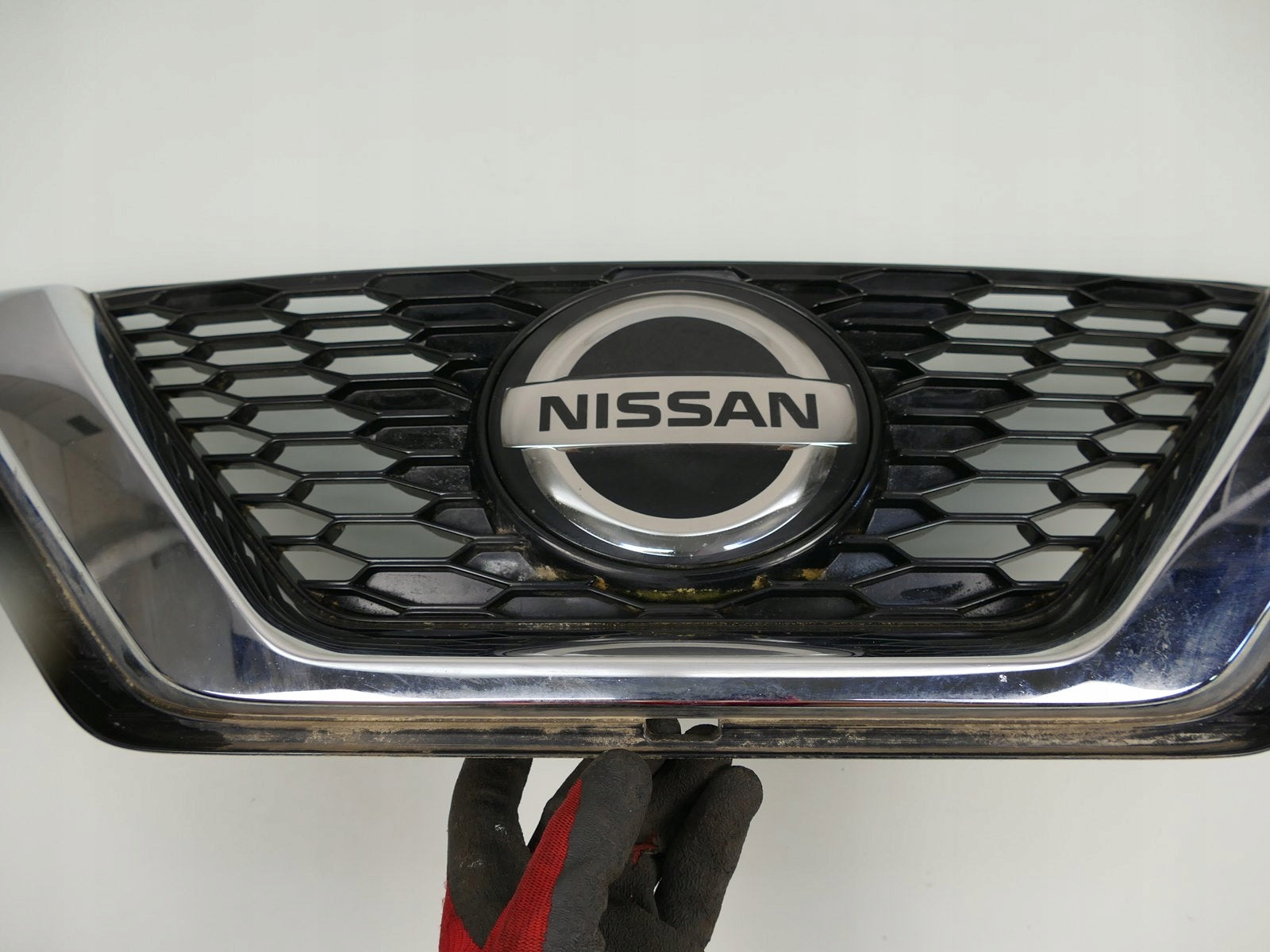 Kühlergrill Nissan QASHQAI J11 FRONTGRILL 62310HV3at Kühlergitter