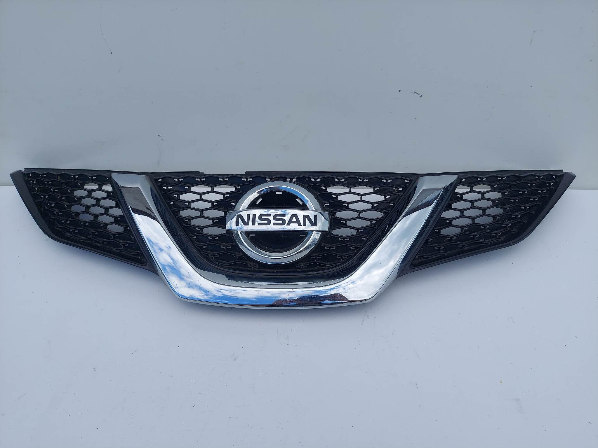 Kühlergrill Nissan QASHQAI J11 4 FRONTGRILL 623124EA0A Kühlergitter