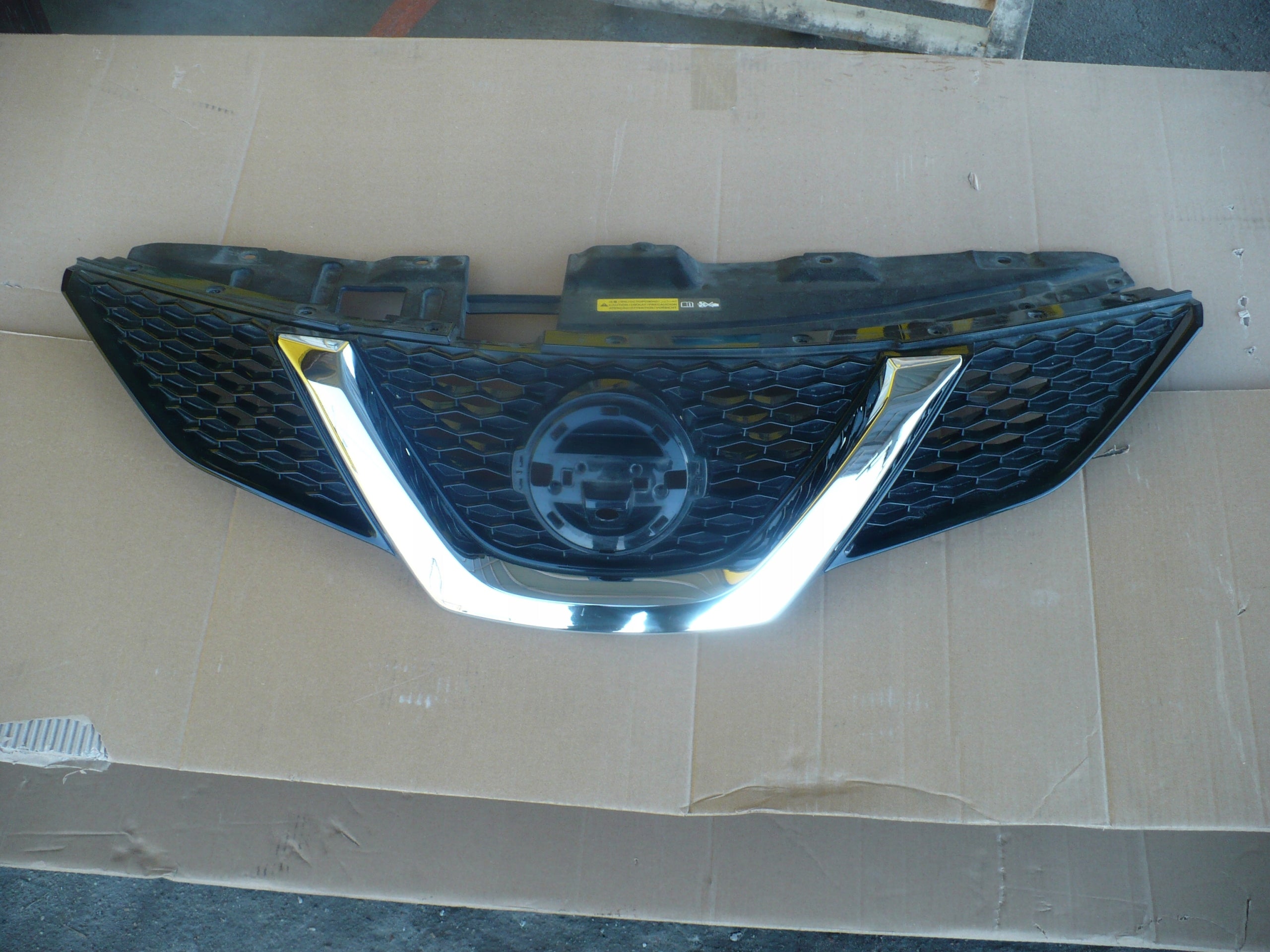  Kühlergrill Nissan 4 QASHQAI J11 FRONTGRILL 623124EA0D Kühlergitter product image