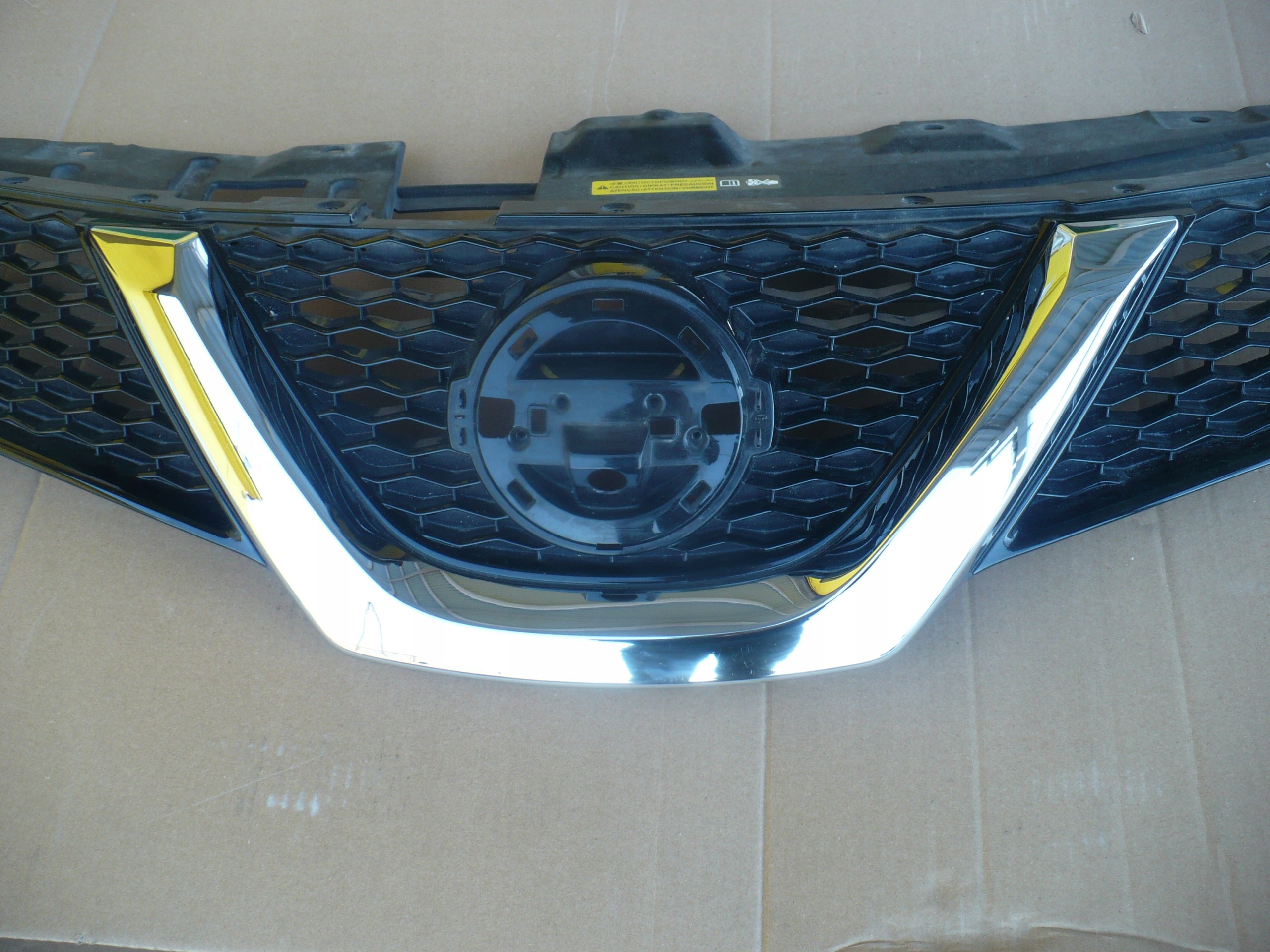 Kühlergrill Nissan 4 QASHQAI J11 FRONTGRILL 623124EA0D Kühlergitter