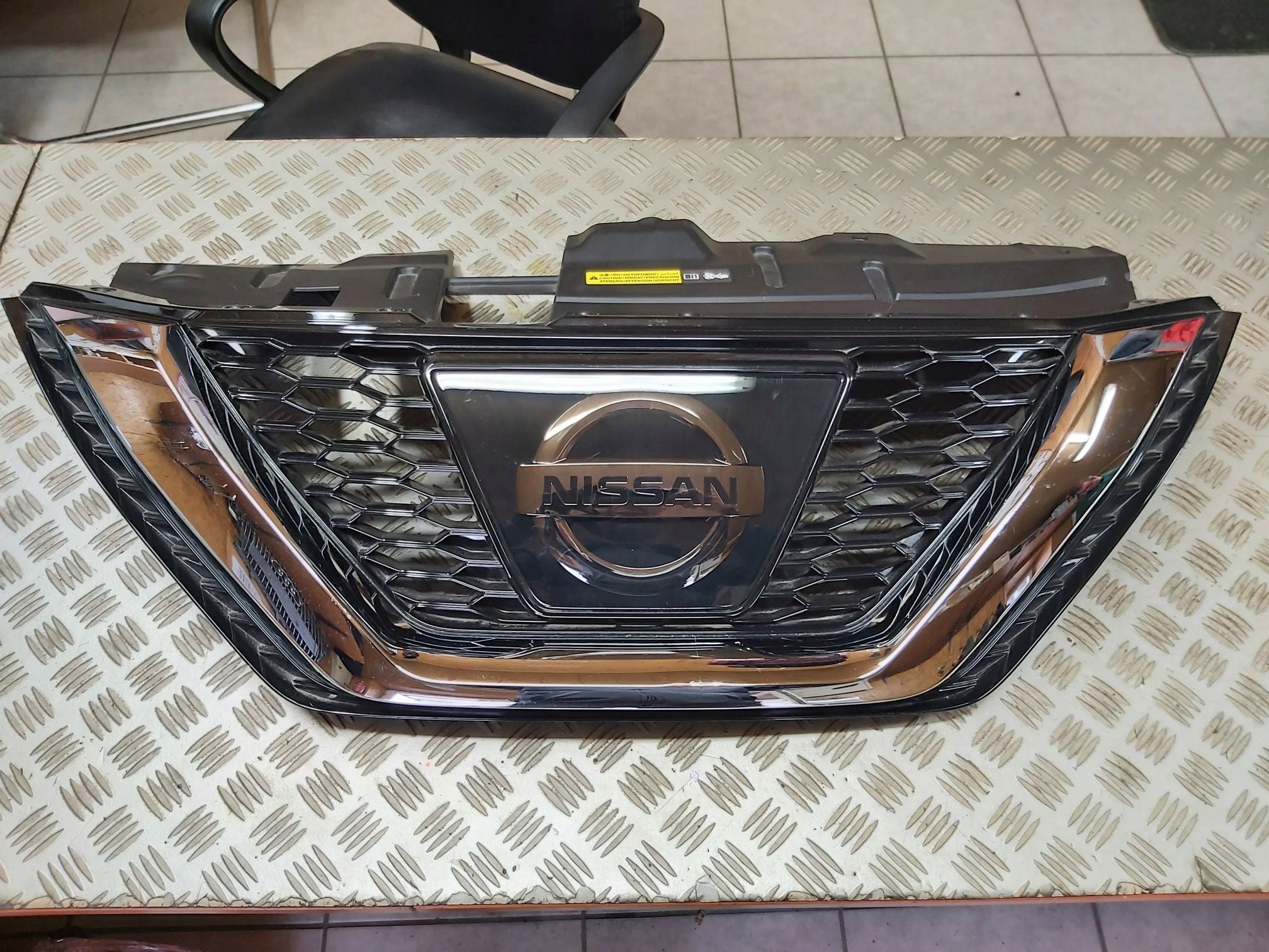 Kühlergrill Nissan QASHQAI FRONTGRILL Kühlergitter