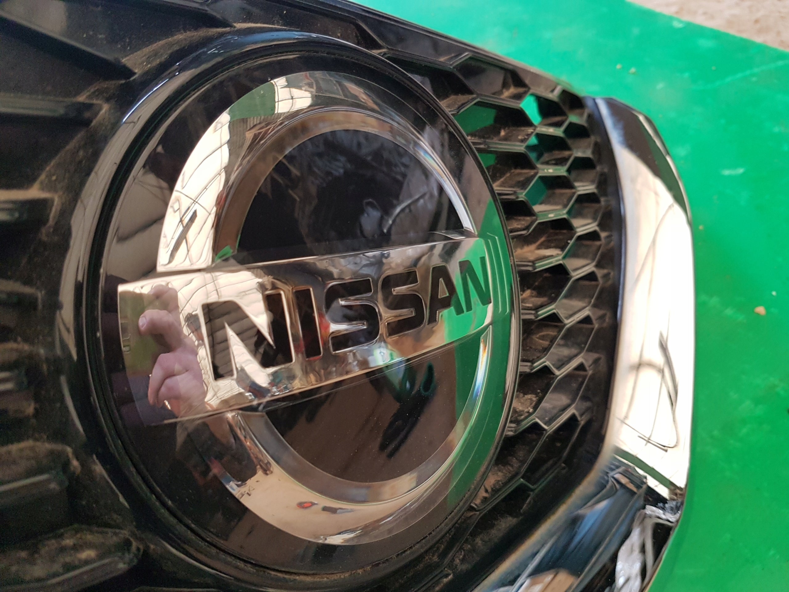 Kühlergrill Nissan QASHQAI J11 FRONTGRILL Kühlergitter