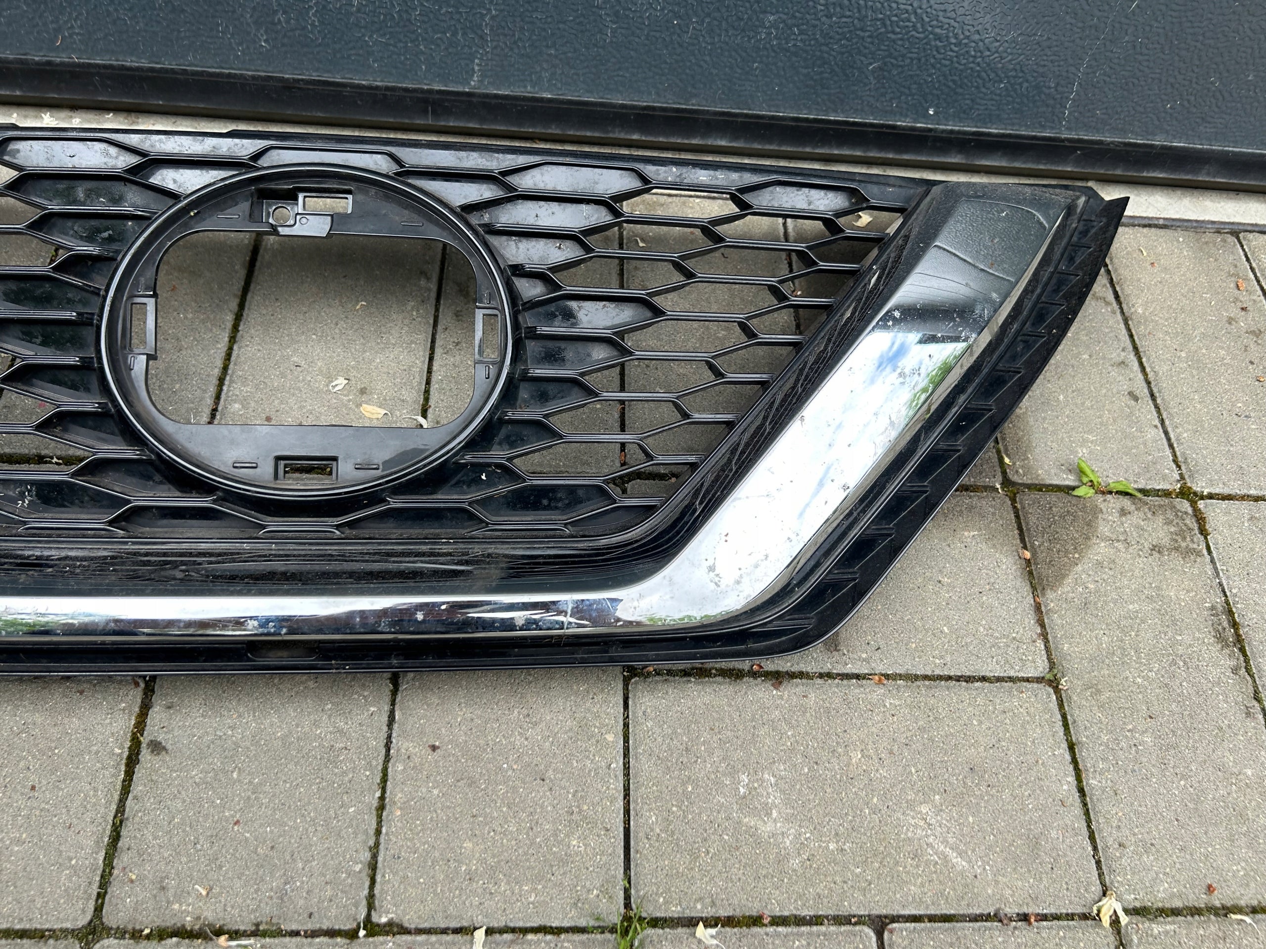 Kühlergrill Nissan QASHQAI J11 FRONTGRILL Kühlergitter