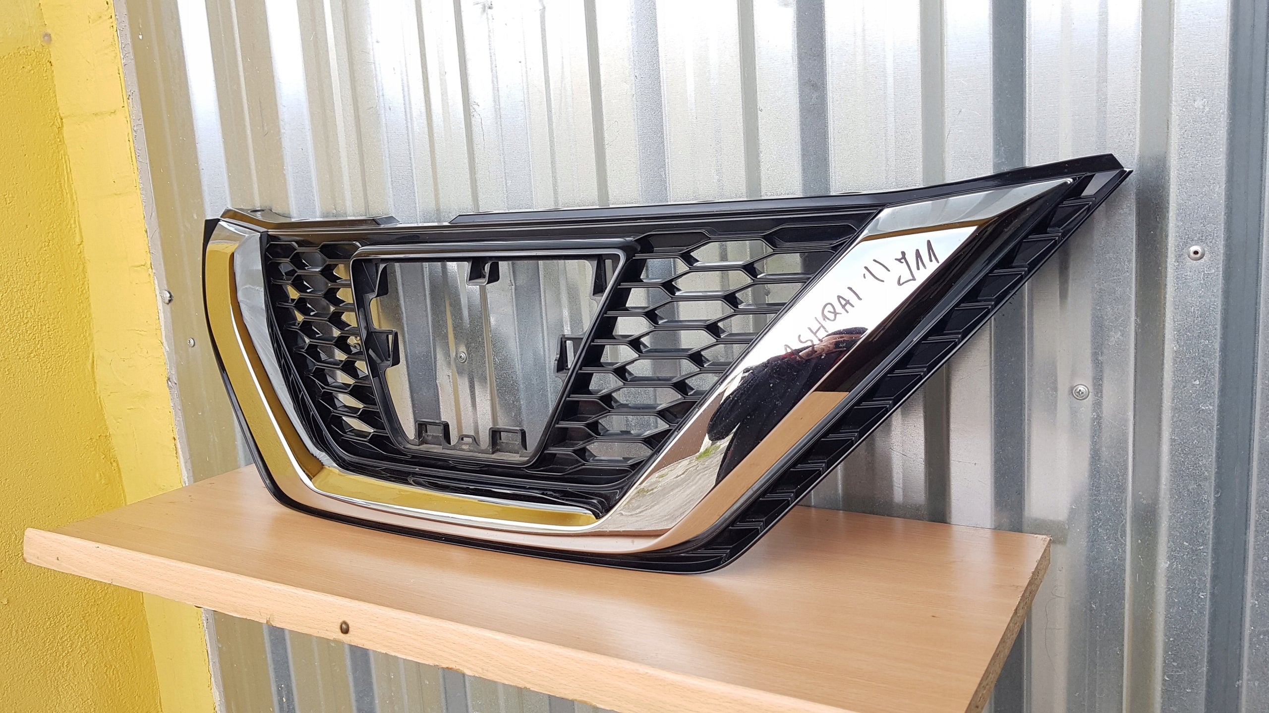 Kühlergrill Nissan QASHQAI J11 FRONTGRILL 62310HV00A Kühlergitter