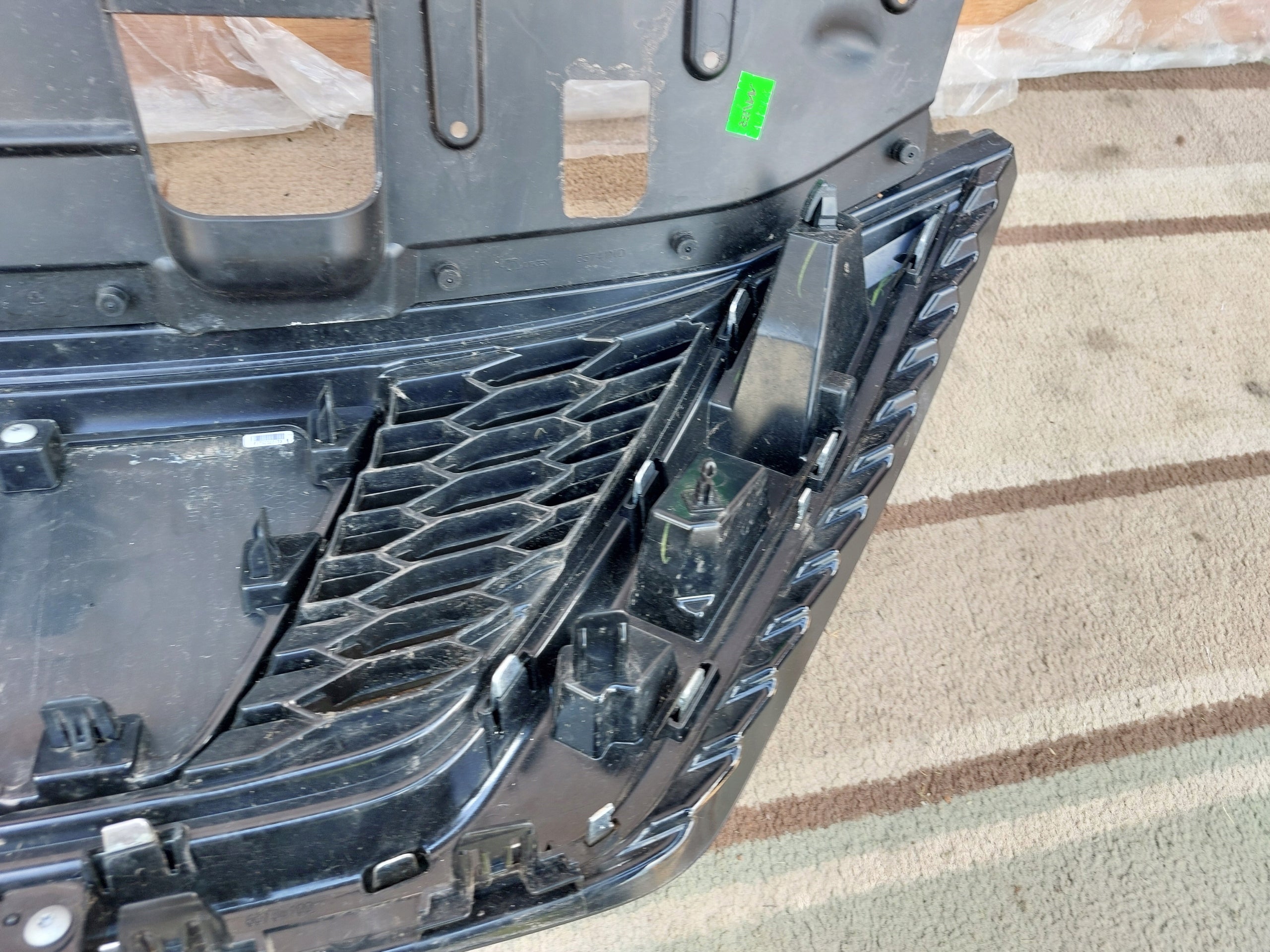 Kühlergrill Nissan QASHQAI FRONTGRILL 62310HV00A Kühlergitter