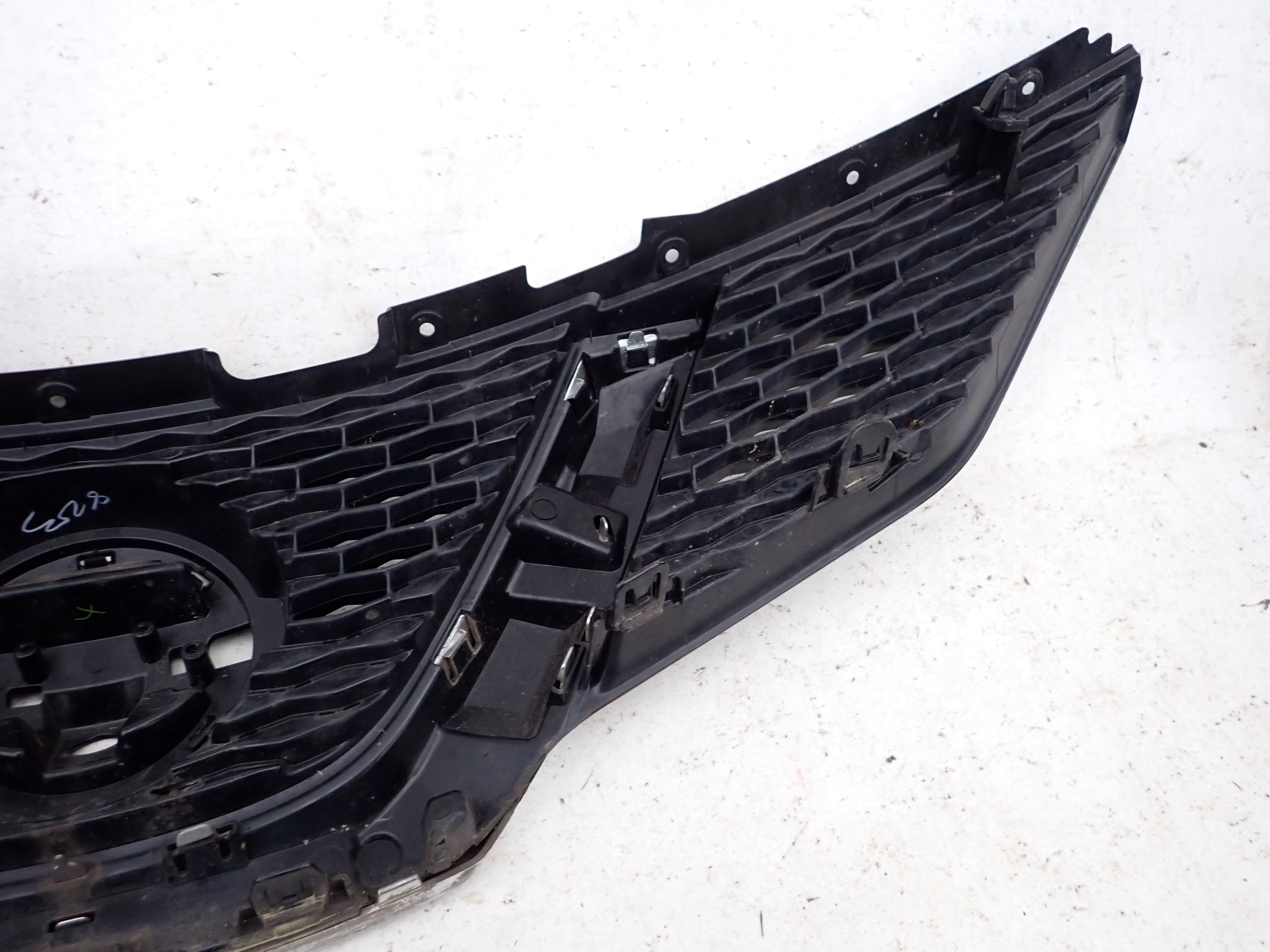 Kühlergrill Nissan QASHQAI FRONTGRILL 623104EA1D Kühlergitter