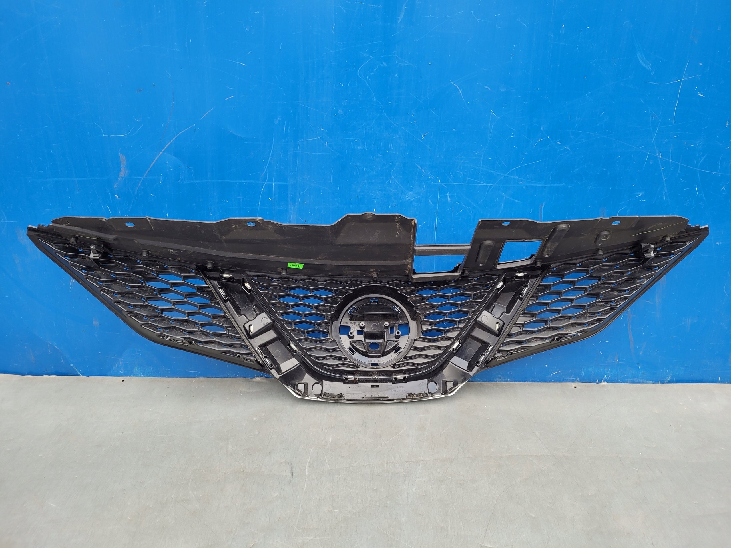 Kühlergrill Nissan J11 QASHQAI FRONTGRILL 623104EA2D Kühlergitter