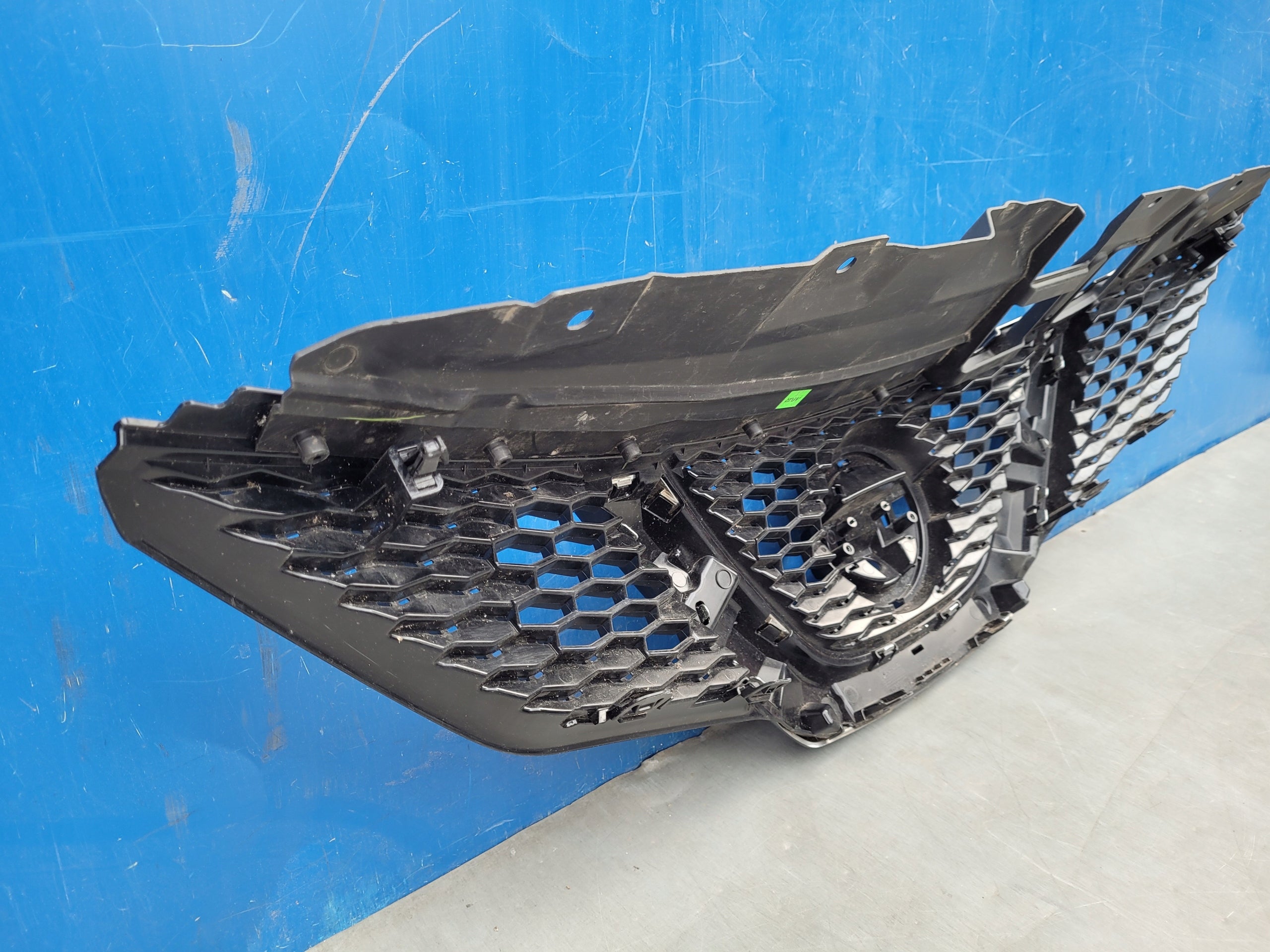 Kühlergrill Nissan J11 QASHQAI FRONTGRILL 623104EA2D Kühlergitter