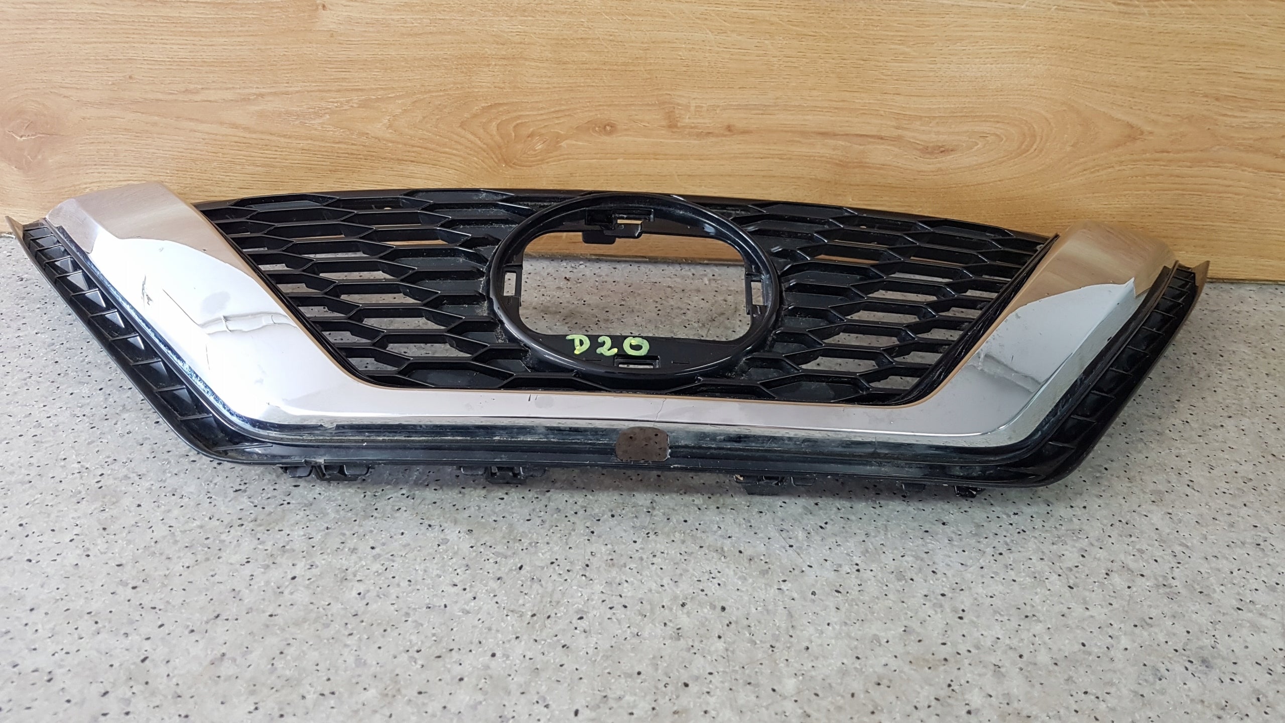 Kühlergrill Nissan J11 QASHQAI FRONTGRILL 62310HV3OE Kühlergitter