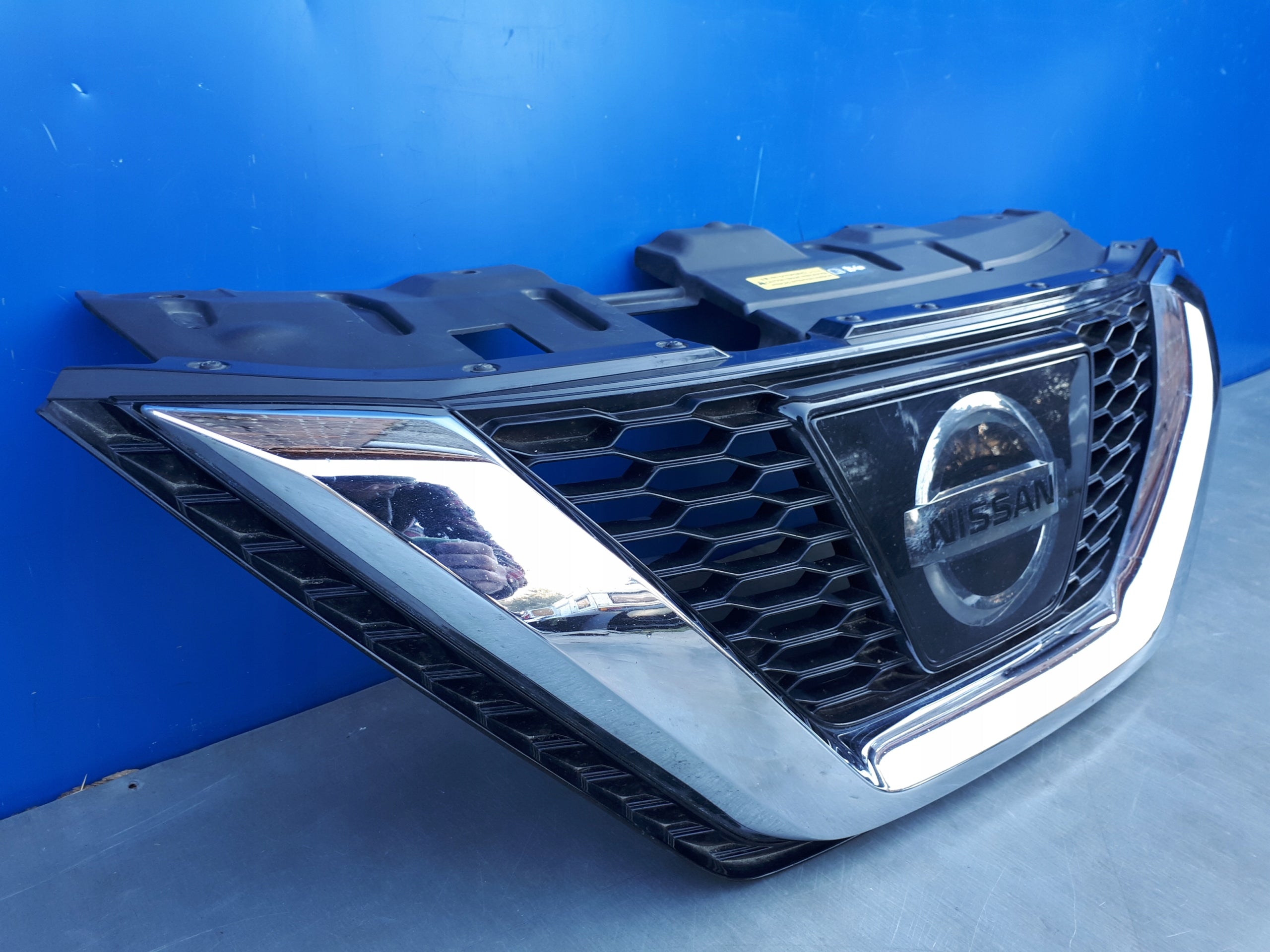 Kühlergrill Nissan QASHQAI J11 FRONTGRILL 62310HV00A Kühlergitter