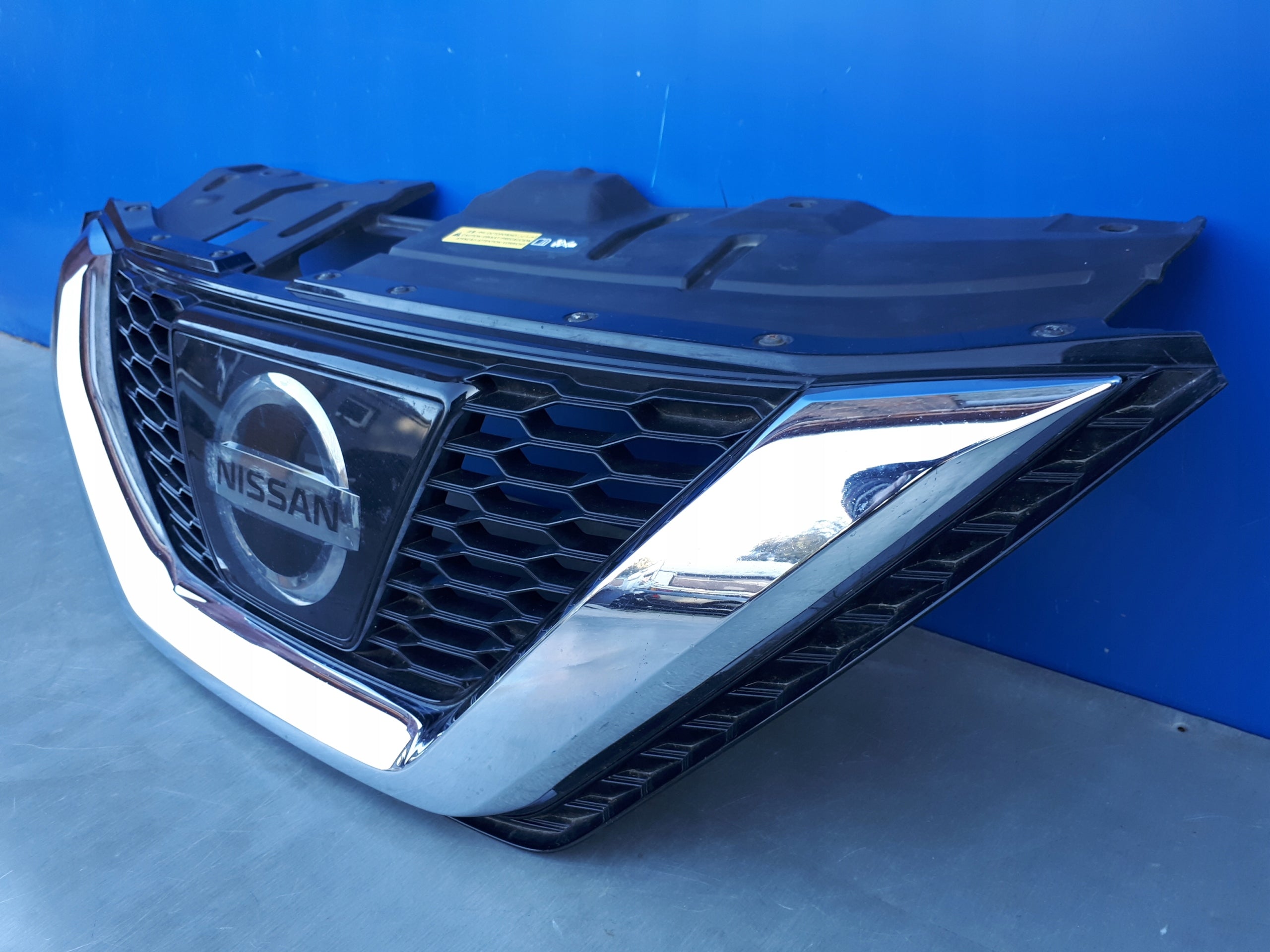 Kühlergrill Nissan QASHQAI J11 FRONTGRILL 62310HV00A Kühlergitter