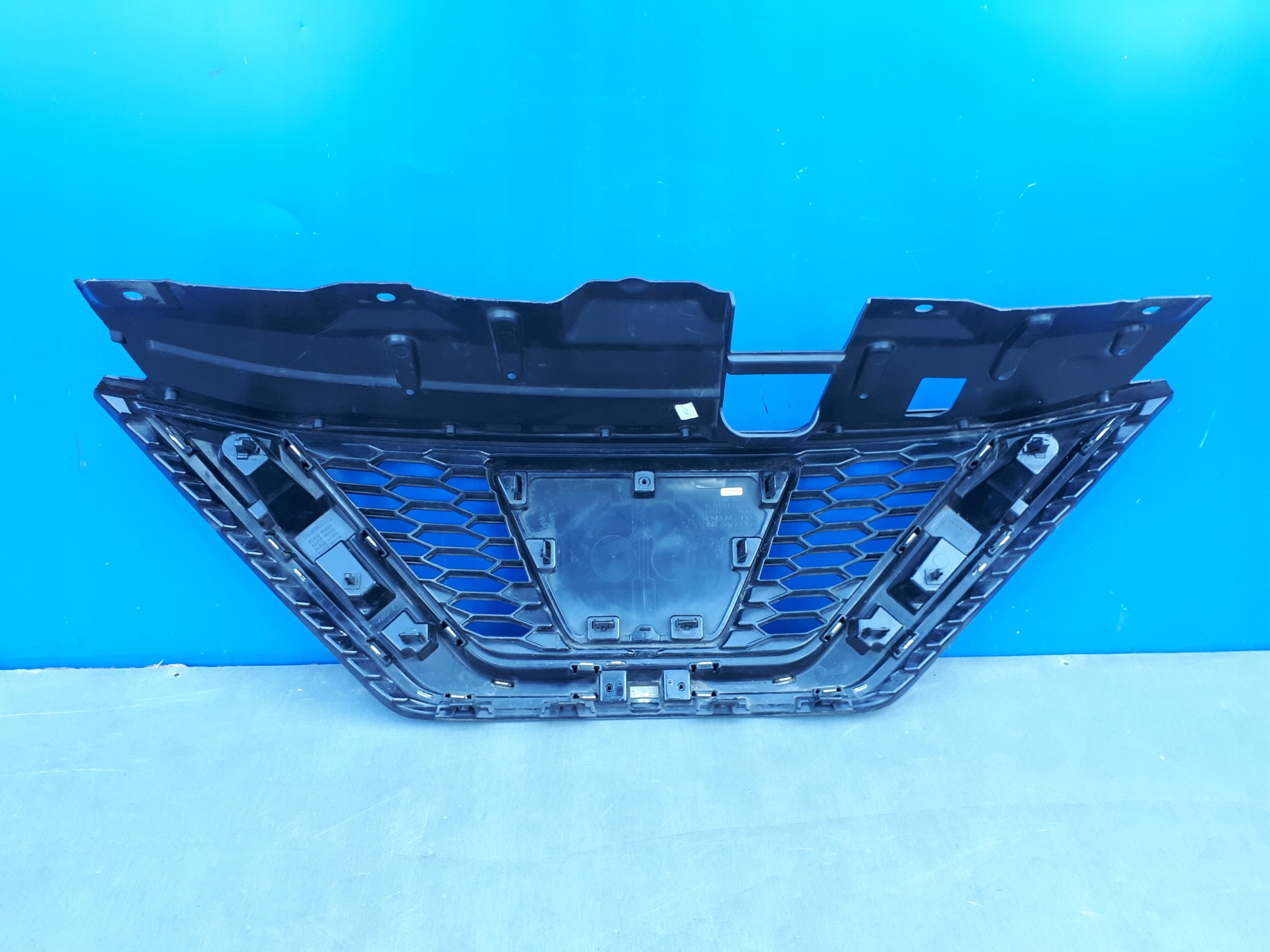 Kühlergrill Nissan QASHQAI J11 FRONTGRILL 62310HV00A Kühlergitter