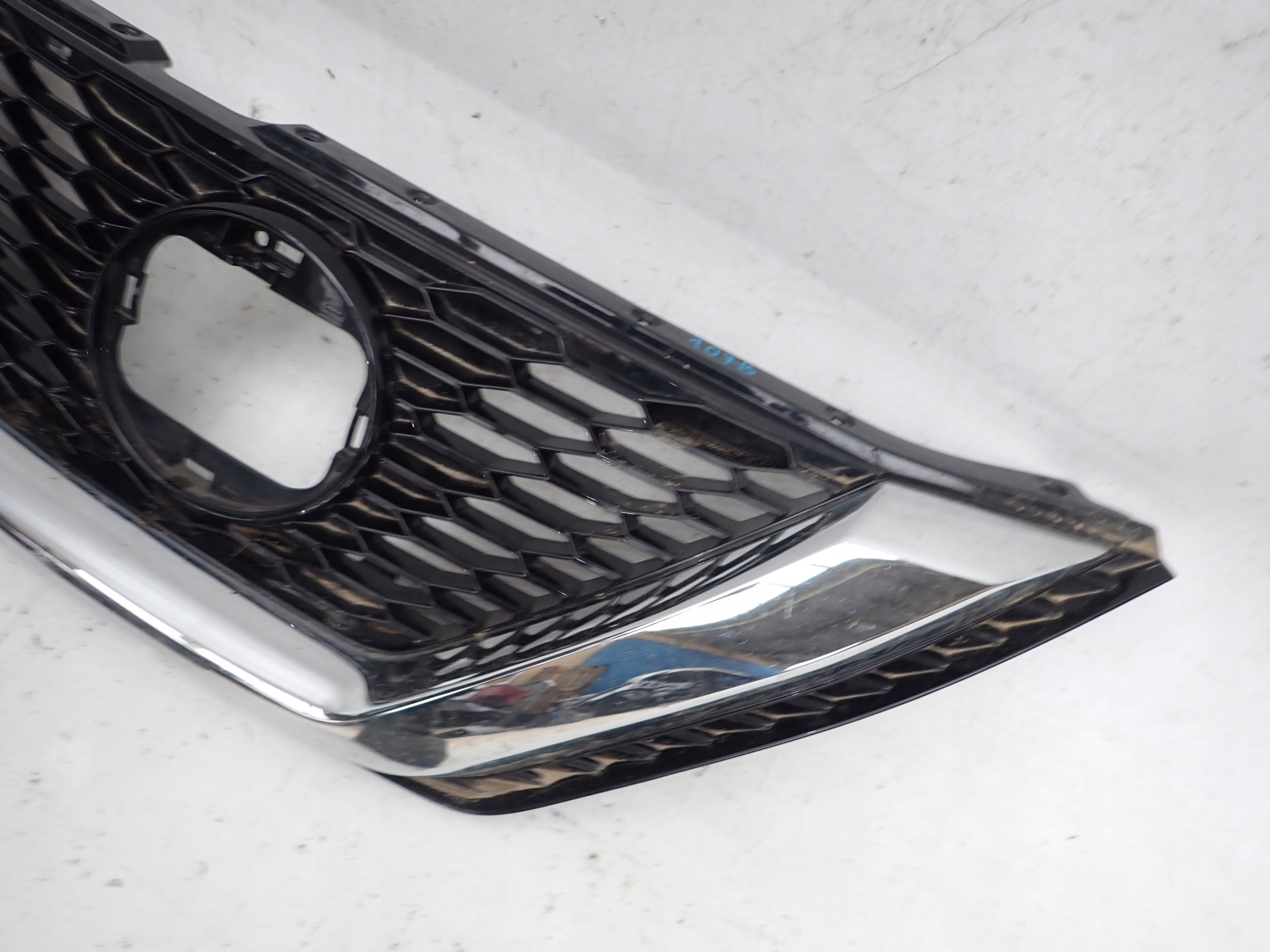 Kühlergrill Nissan QASHQAI J11 FRONTGRILL 62310HV362 Kühlergitter