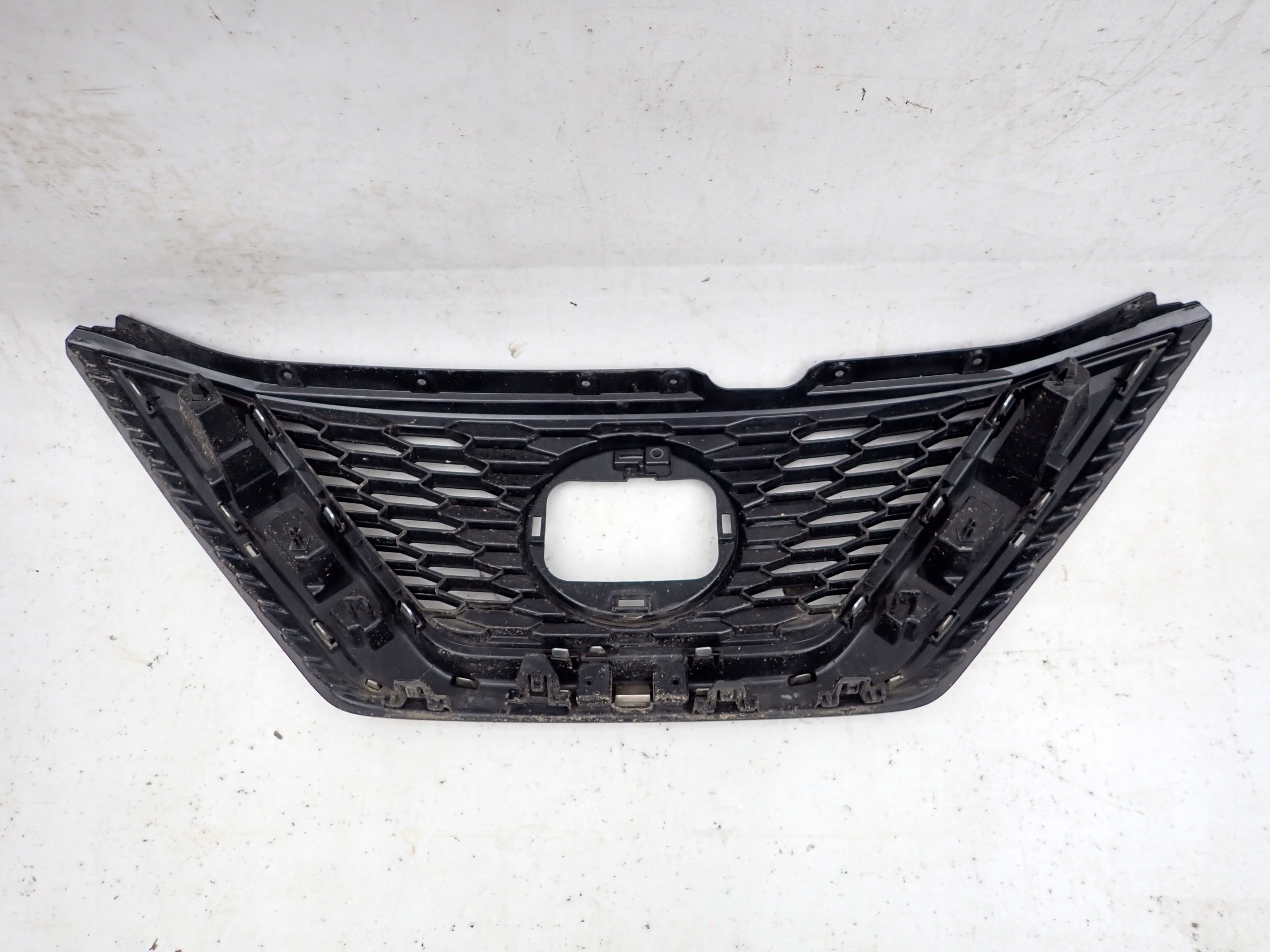 Kühlergrill Nissan QASHQAI J11 FRONTGRILL 62310HV362 Kühlergitter