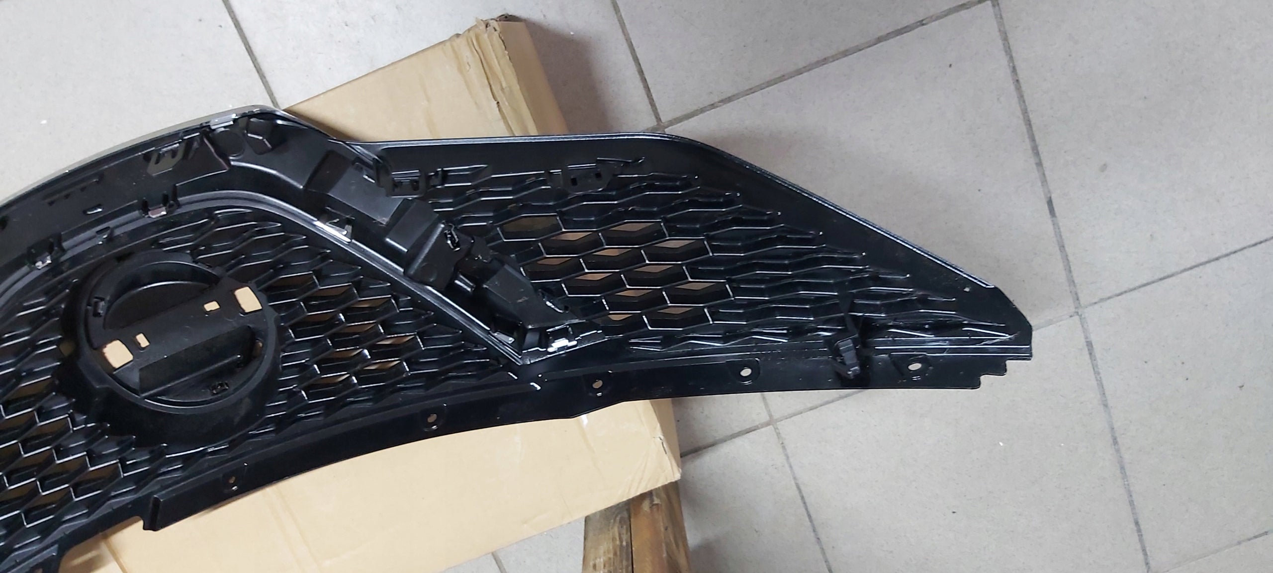 Kühlergrill Nissan J11 4 QASHQAI FRONTGRILL 623124EA0D Kühlergitter