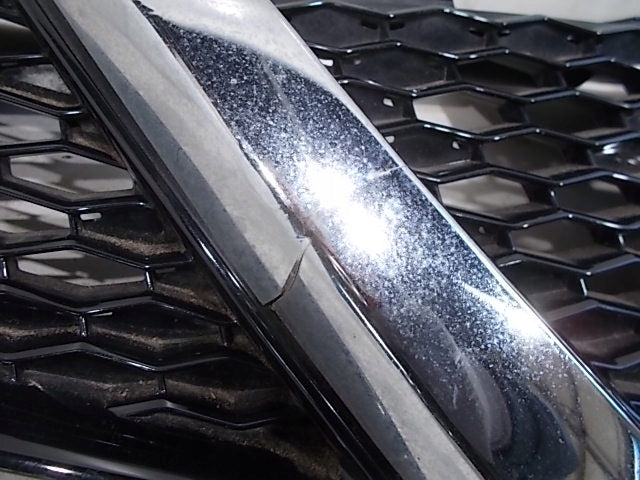 Kühlergrill Nissan 4 QASHQAI FRONTGRILL 623124EA0D Kühlergitter