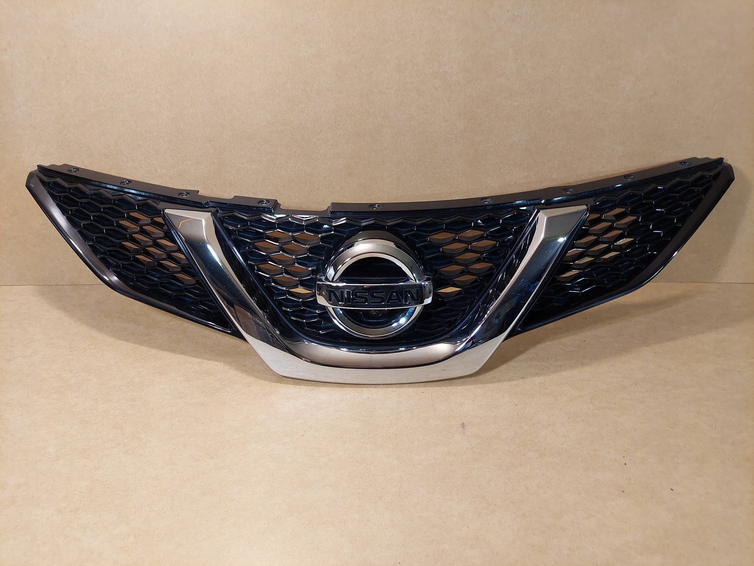  Kühlergrill Nissan 4 QASHQAI J11 FRONTGRILL 623124EA0D Kühlergitter product image