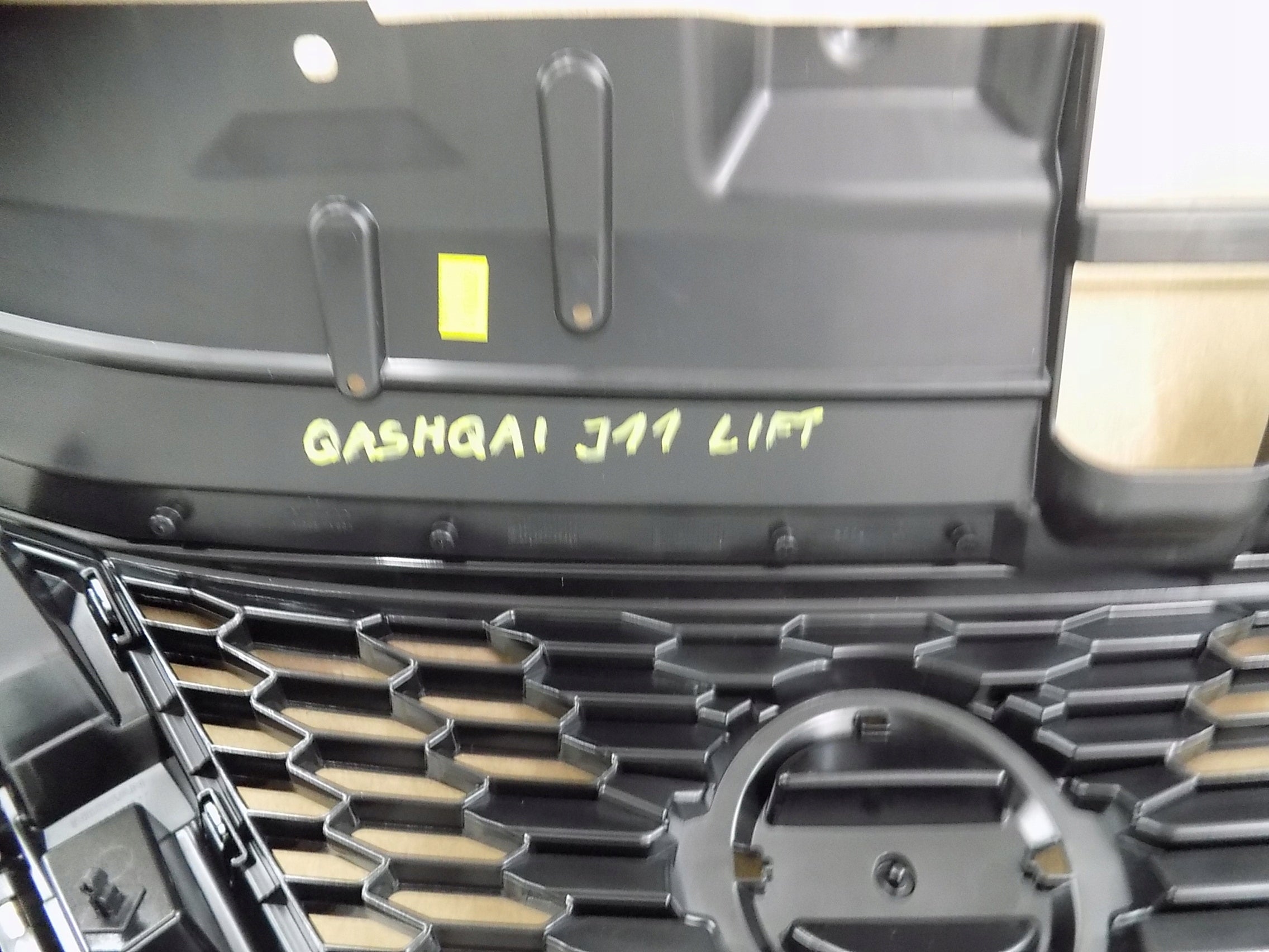 Kühlergrill Nissan QASHQAI J11 FRONTGRILL 62398HV80A Kühlergitter