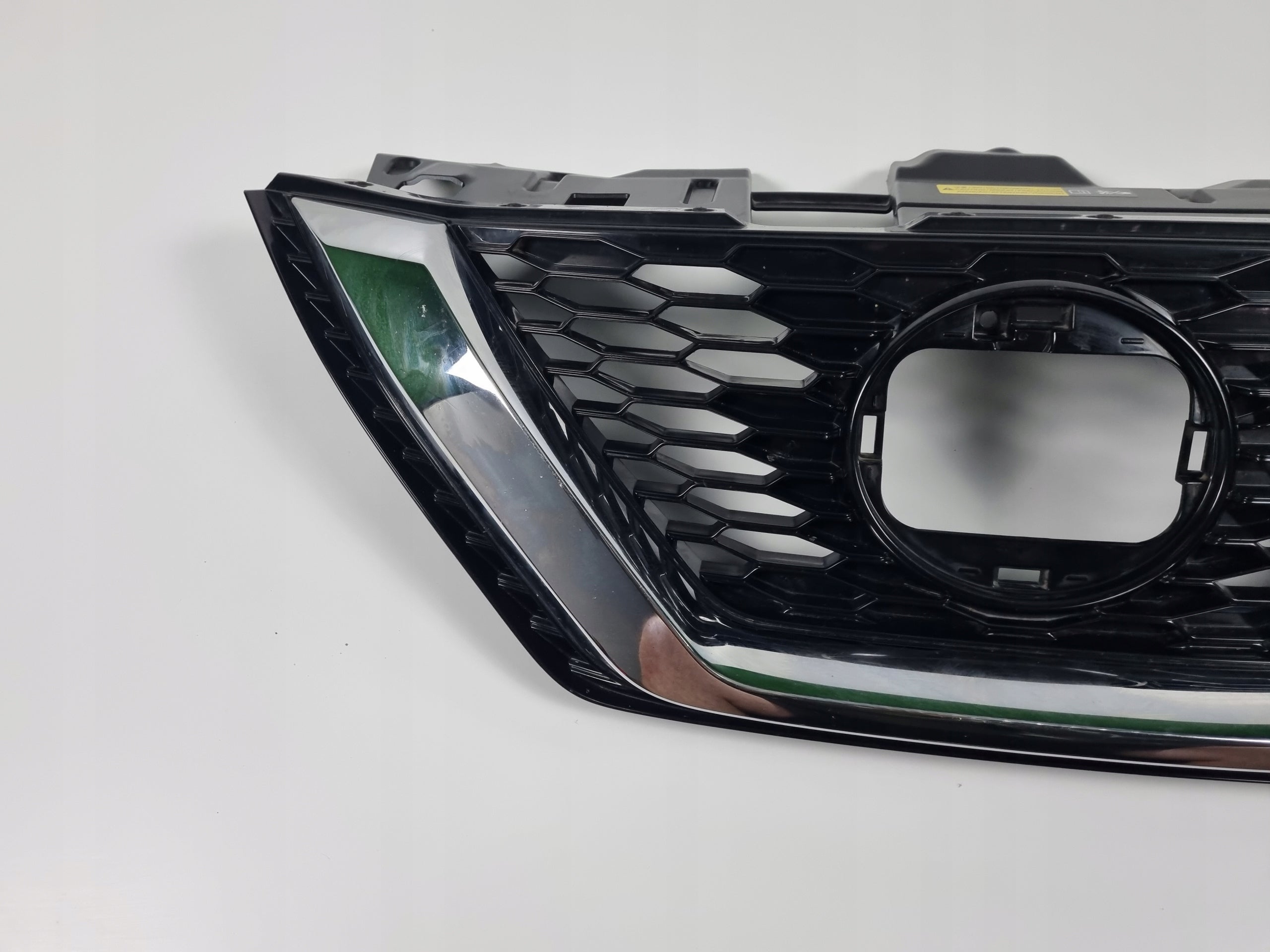 Kühlergrill Nissan QASHQAI J11 FRONTGRILL 62398HV80A Kühlergitter