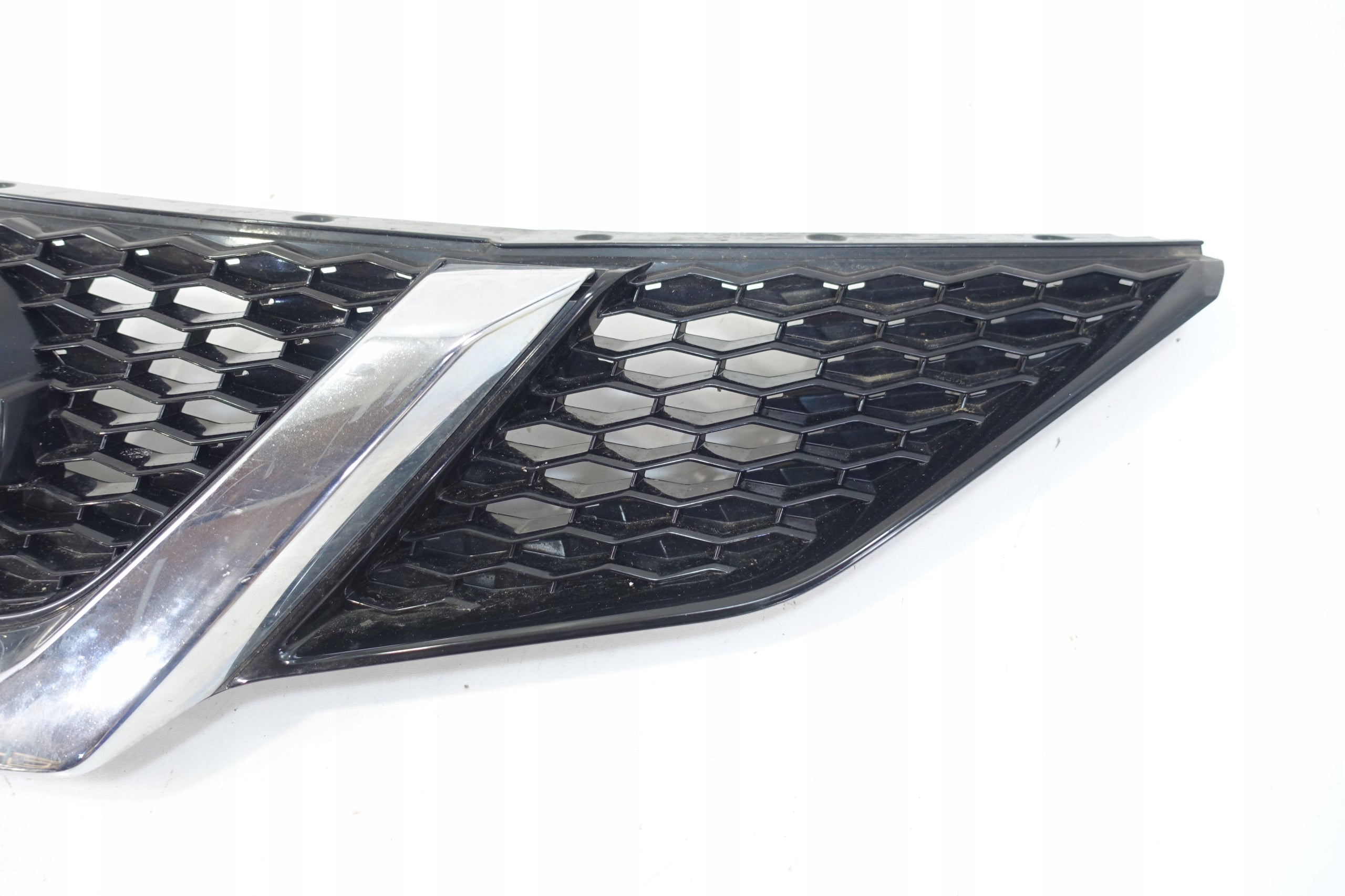 Kühlergrill Nissan 4 J11 QASHQAI FRONTGRILL 623104EA0D Kühlergitter