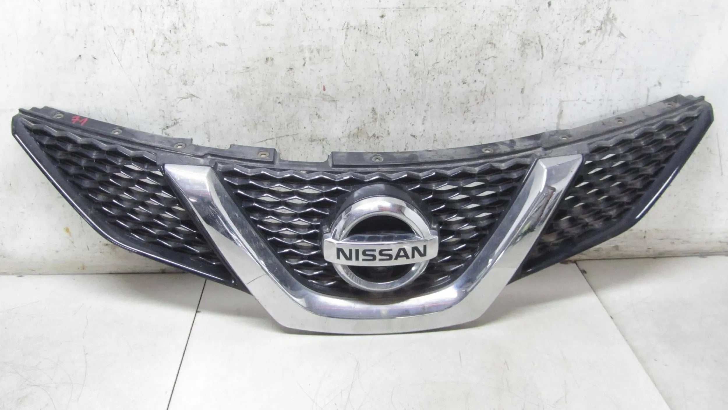 Kühlergrill Nissan QASHQAI J11 FRONTGRILL 623124EA0D Kühlergitter