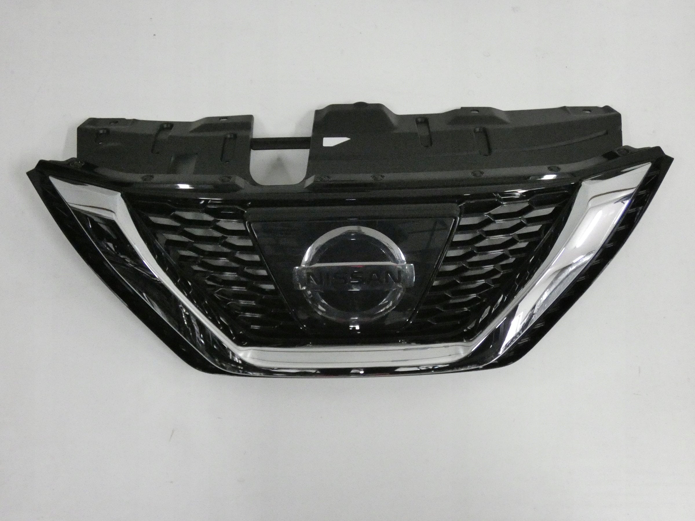  Kühlergrill Nissan QASHQAI FRONTGRILL Kühlergitter product image