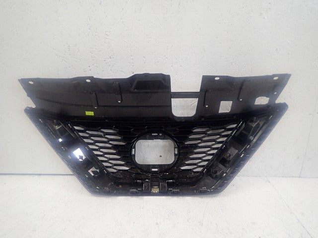 Kühlergrill Nissan J11 QASHQAI FRONTGRILL Kühlergitter