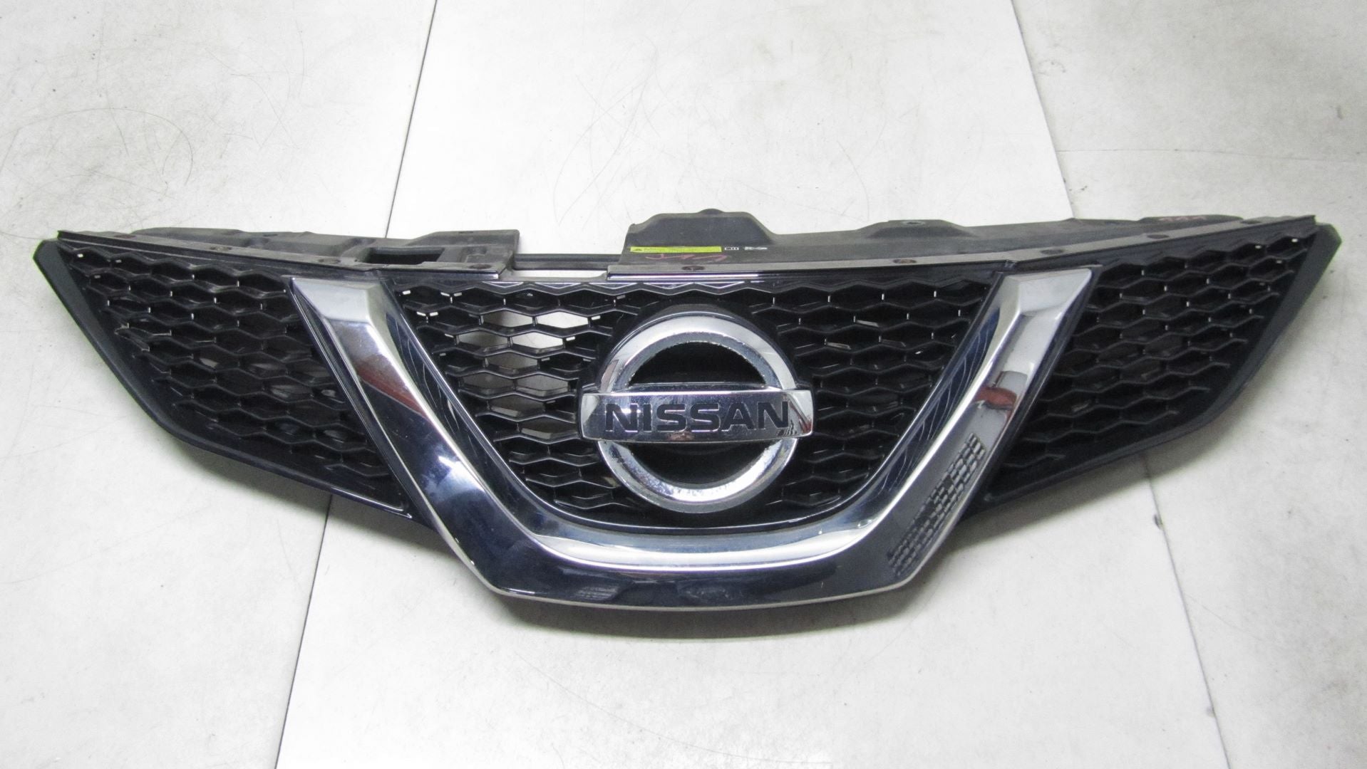 Kühlergrill Nissan QASHQAI J11 FRONTGRILL Kühlergitter