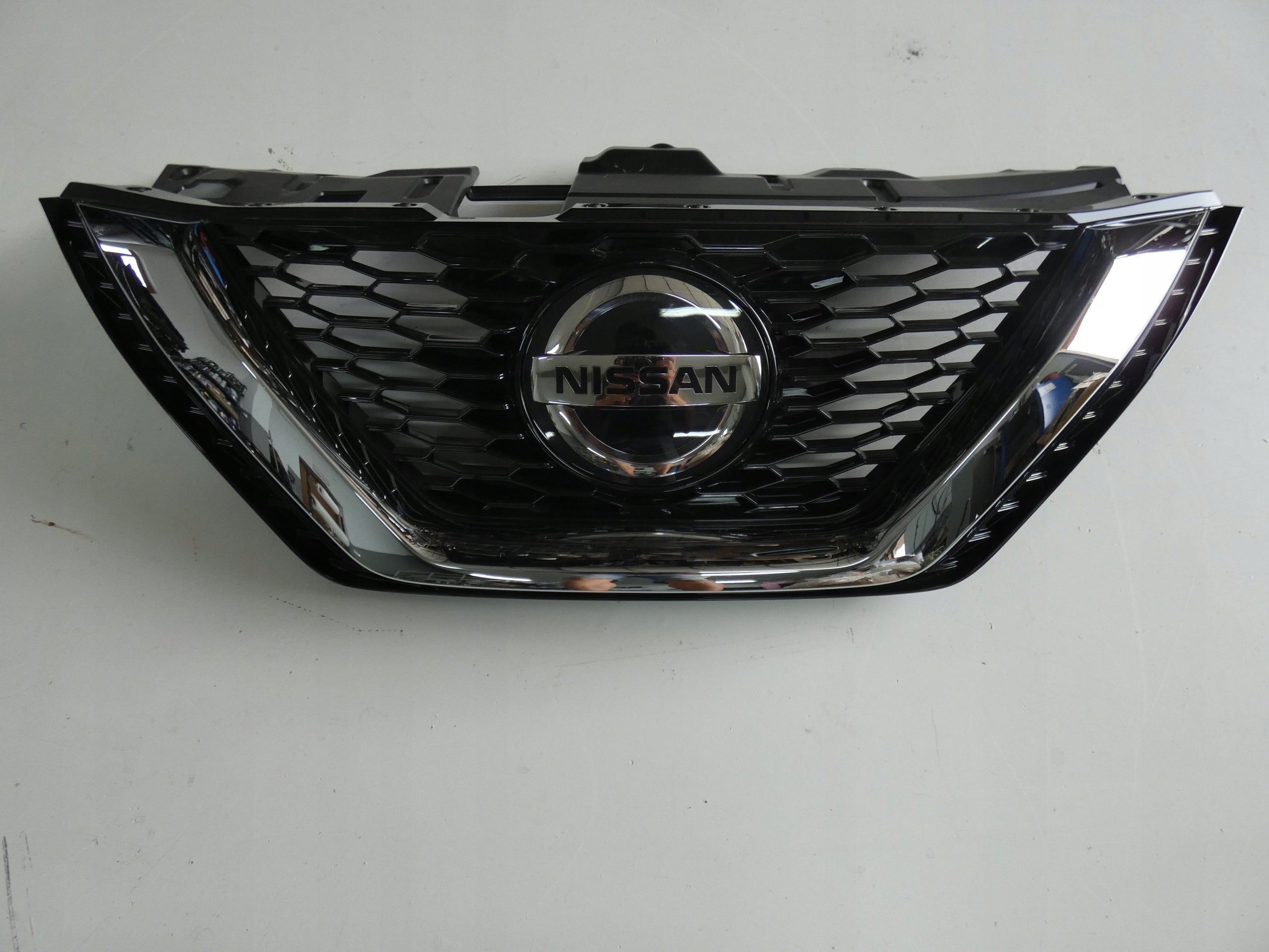  Kühlergrill Nissan QASHQAI FRONTGRILL Kühlergitter product image