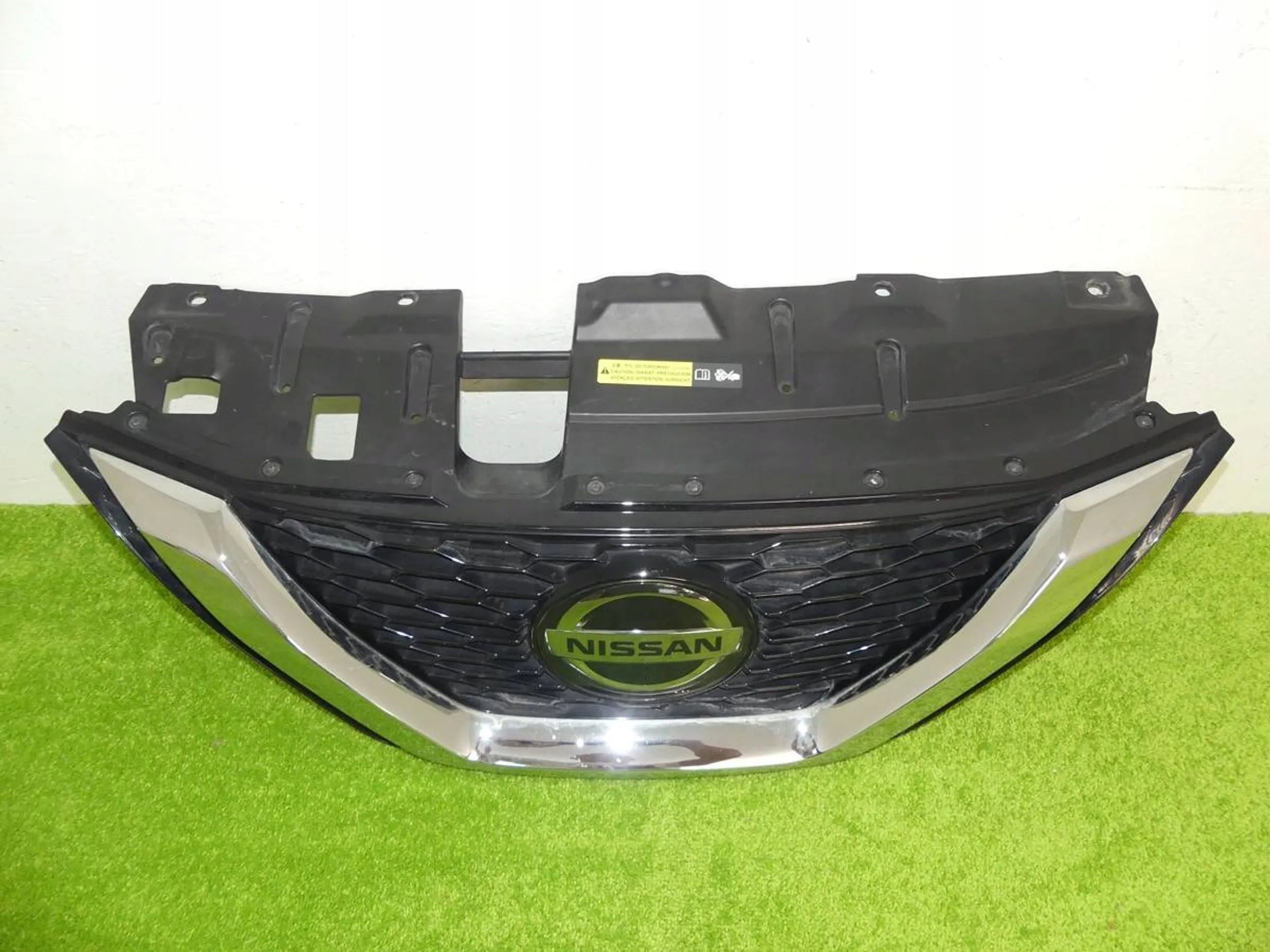 Kühlergrill Nissan J12 QASHQAI FRONTGRILL 62398hv80a Kühlergitter