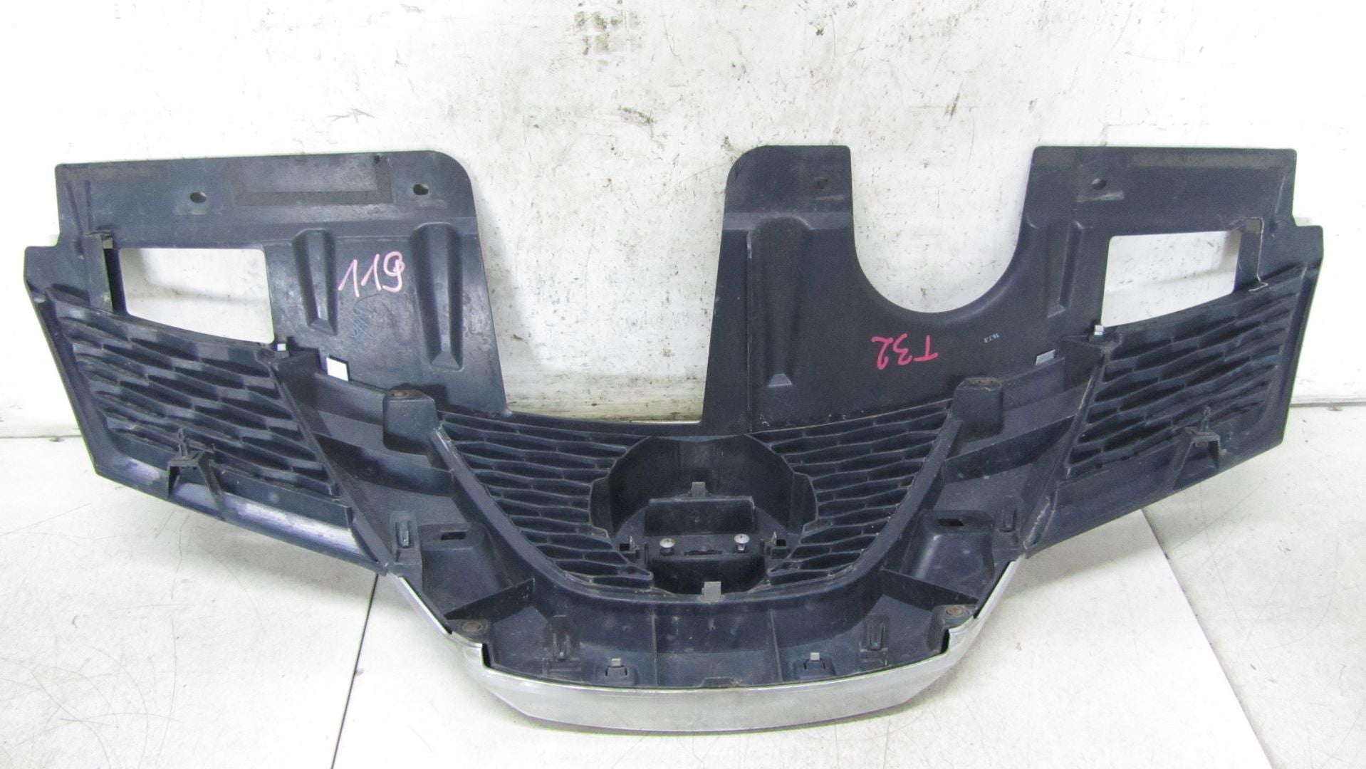 Kühlergrill Nissan XTRAIL T32 4 FRONTGRILL Kühlergitter