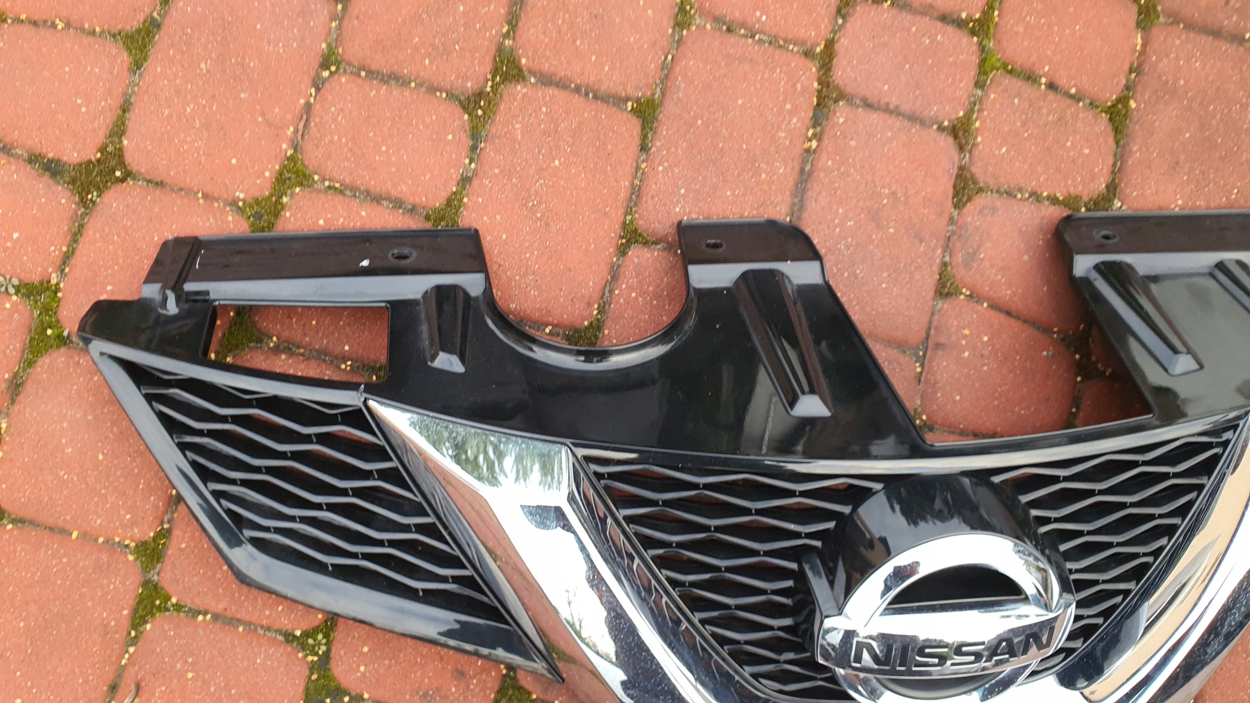 Kühlergrill Nissan XTRAIL T32 4 FRONTGRILL 623104CE0A Kühlergitter