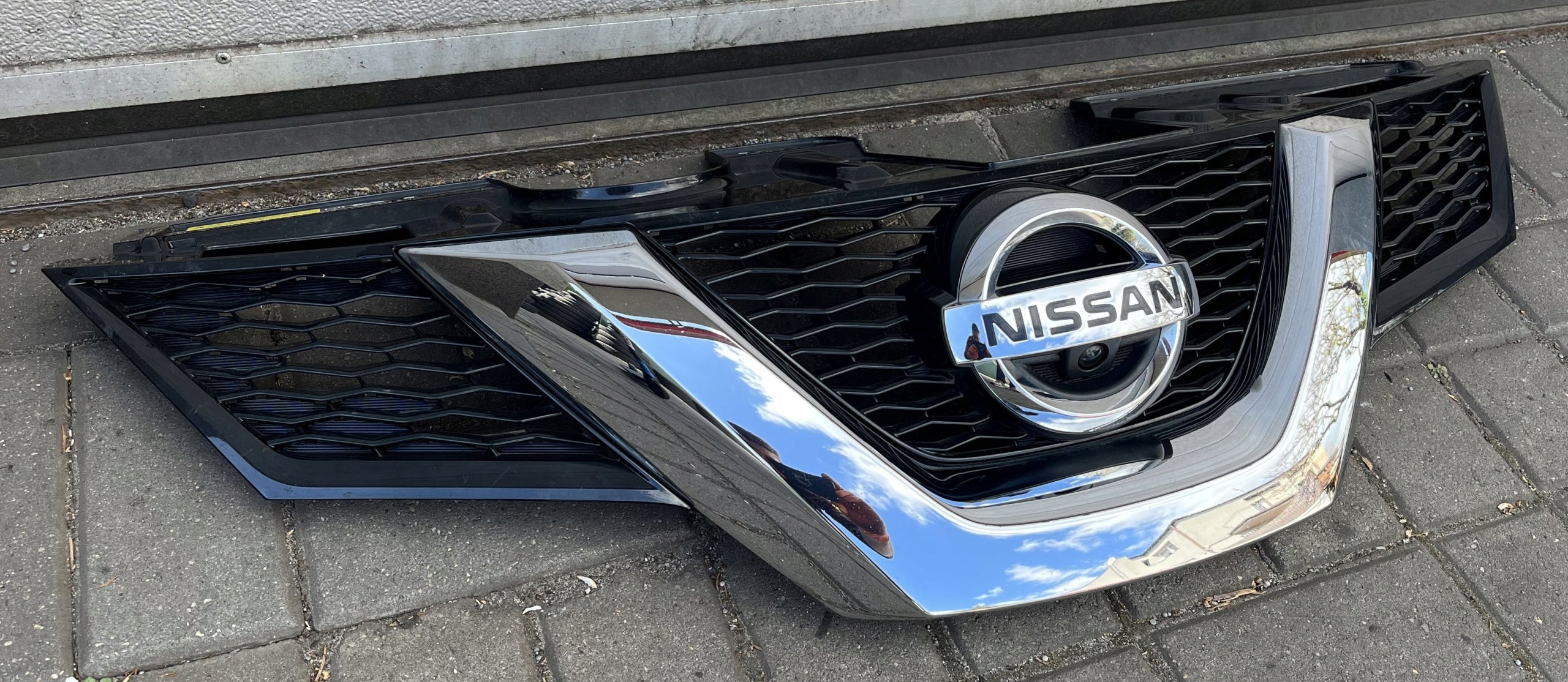  Kühlergrill Nissan XTRAIL T32 4 FRONTGRILL 623104CE0A Kühlergitter product image