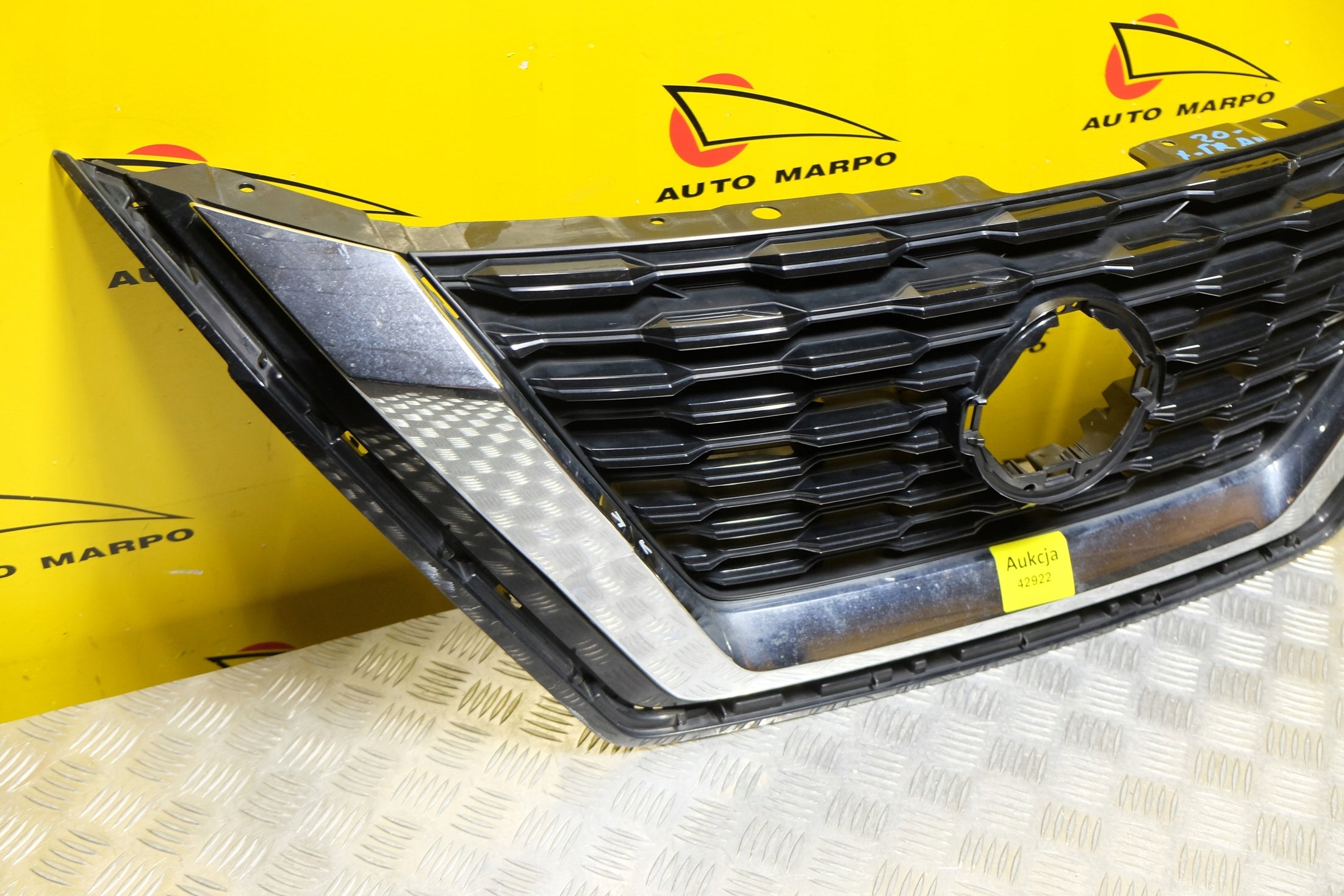 Kühlergrill Nissan ROGUE XTRAIL FRONTGRILL 623106RR0A Kühlergitter