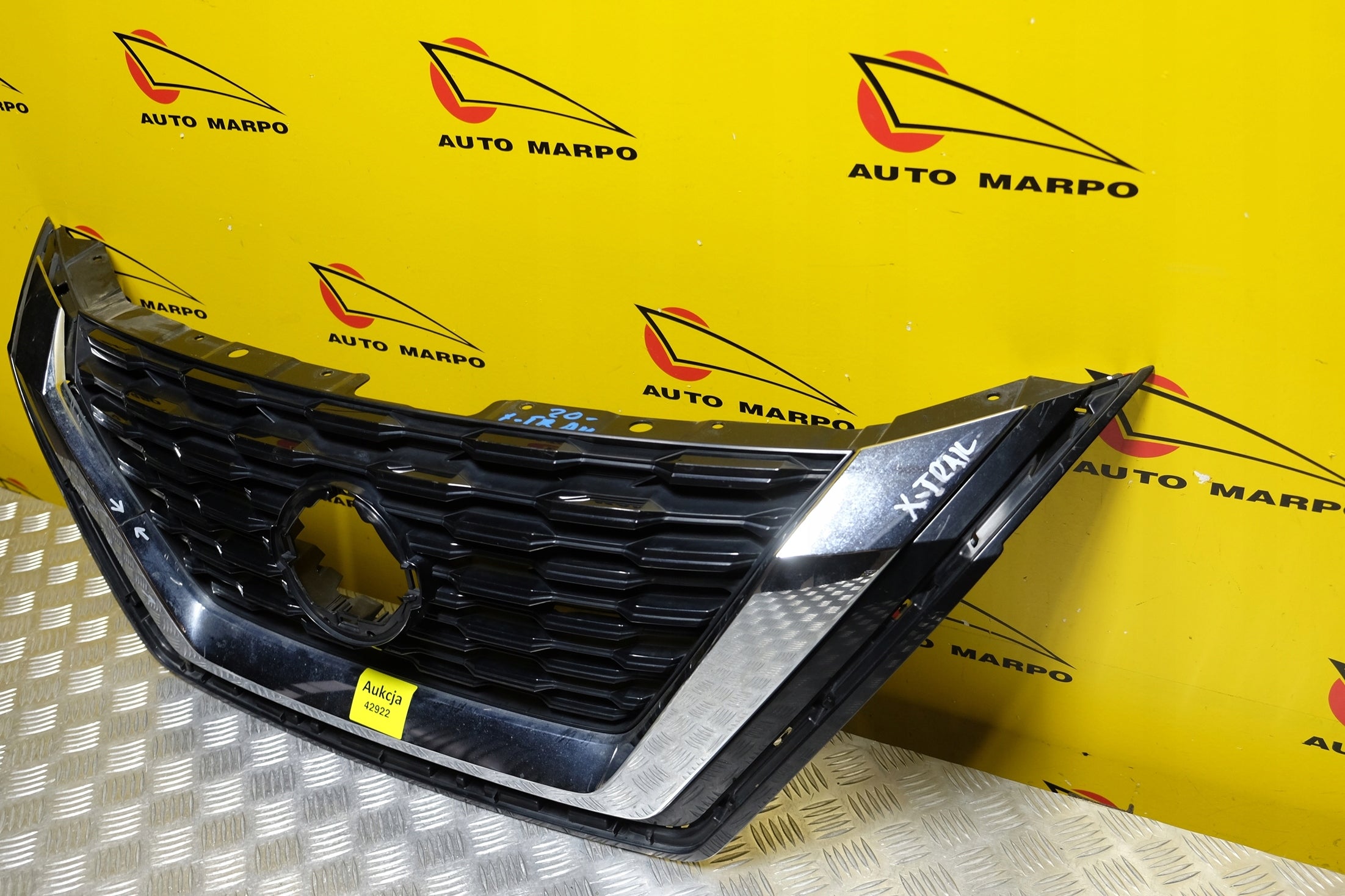 Kühlergrill Nissan ROGUE XTRAIL FRONTGRILL 623106RR0A Kühlergitter