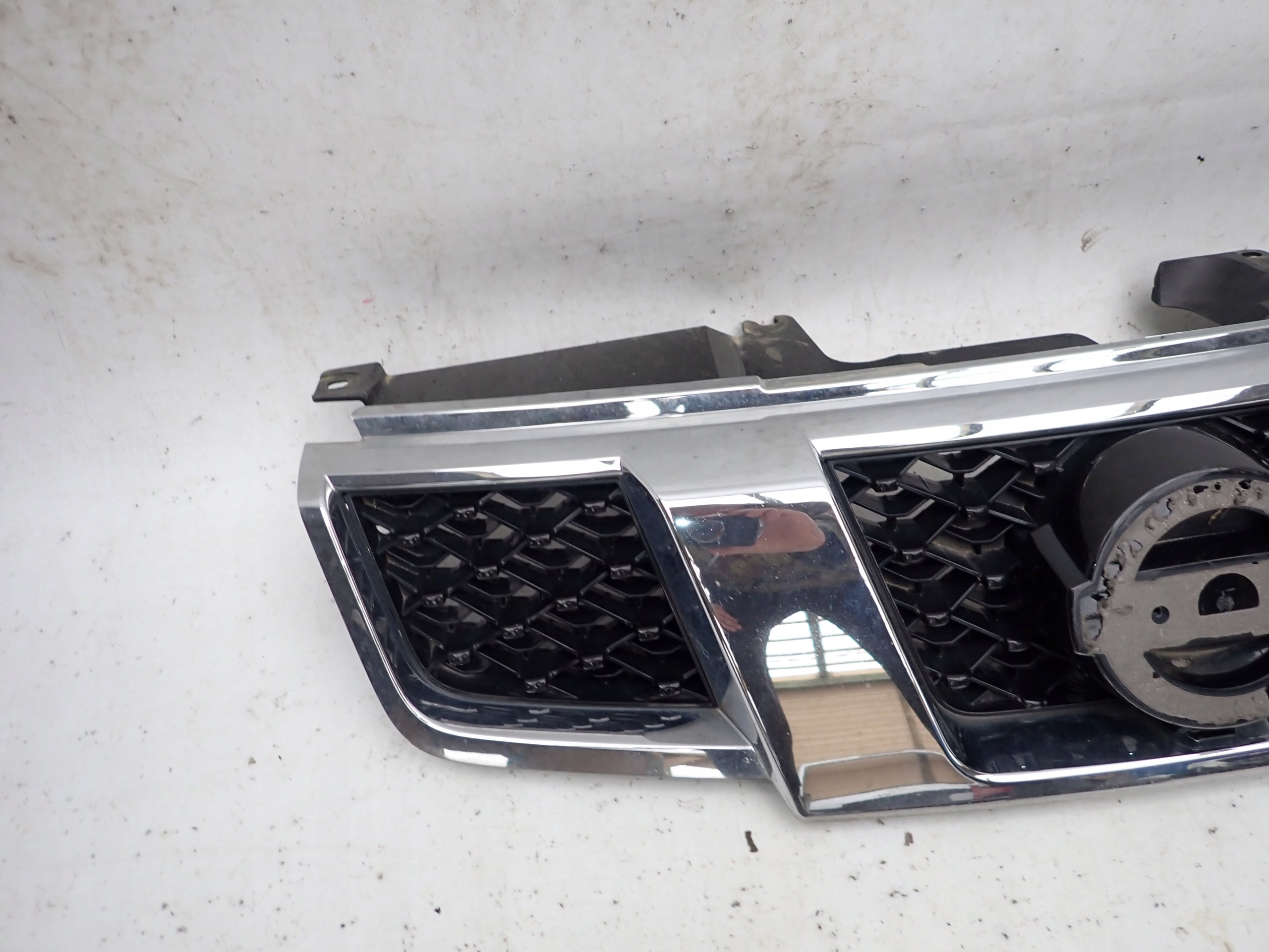 Kühlergrill Nissan XTRAIL FRONTGRILL 623103UP5A Kühlergitter