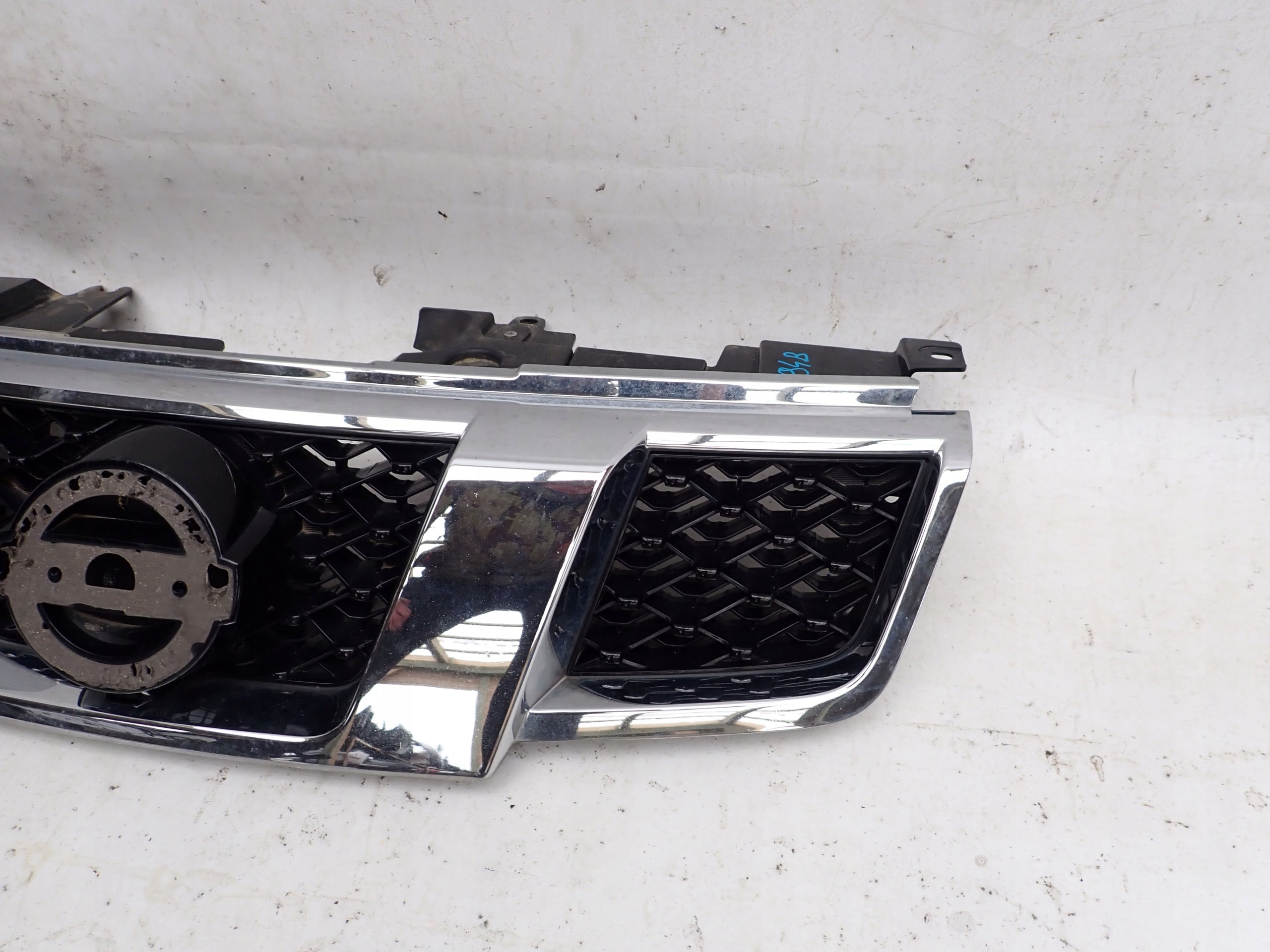 Kühlergrill Nissan XTRAIL FRONTGRILL 623103UP5A Kühlergitter