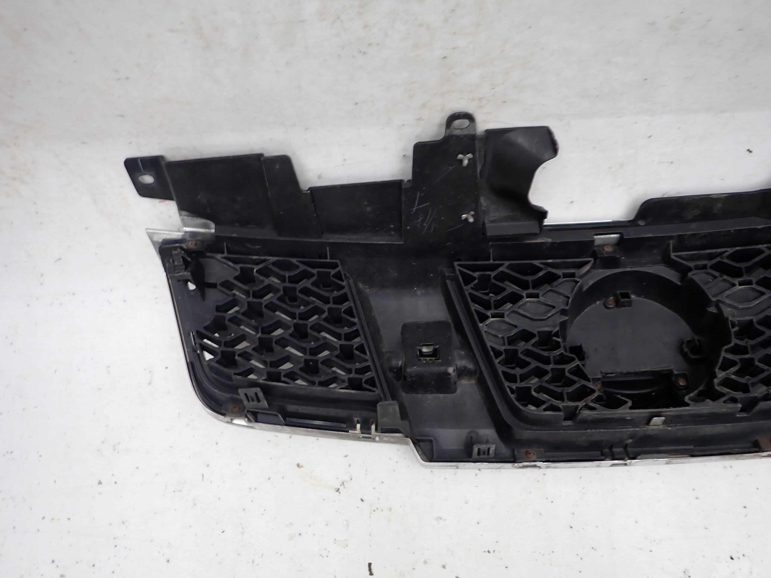 Kühlergrill Nissan XTRAIL FRONTGRILL 623103UP5A Kühlergitter