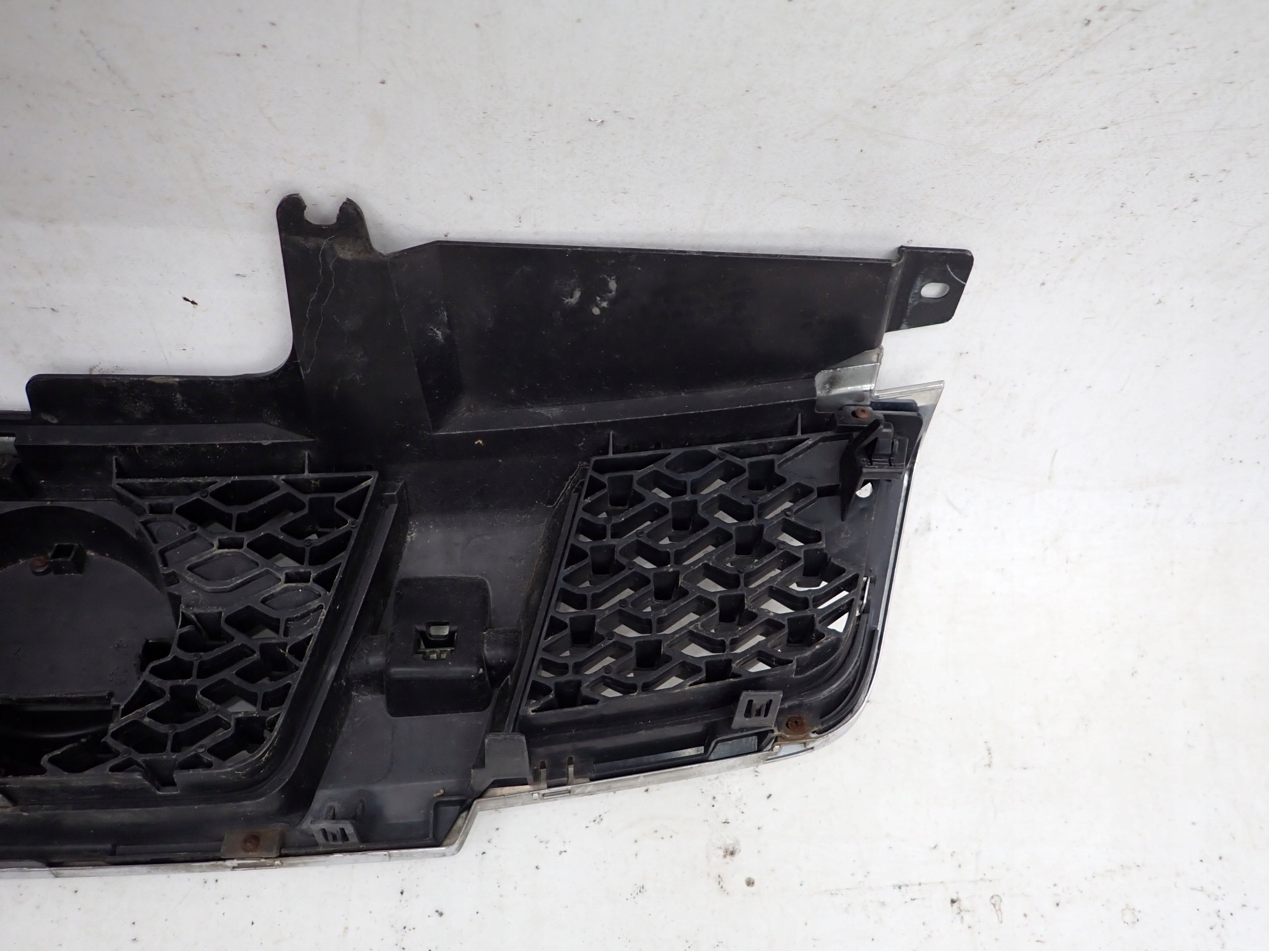 Kühlergrill Nissan XTRAIL FRONTGRILL 623103UP5A Kühlergitter