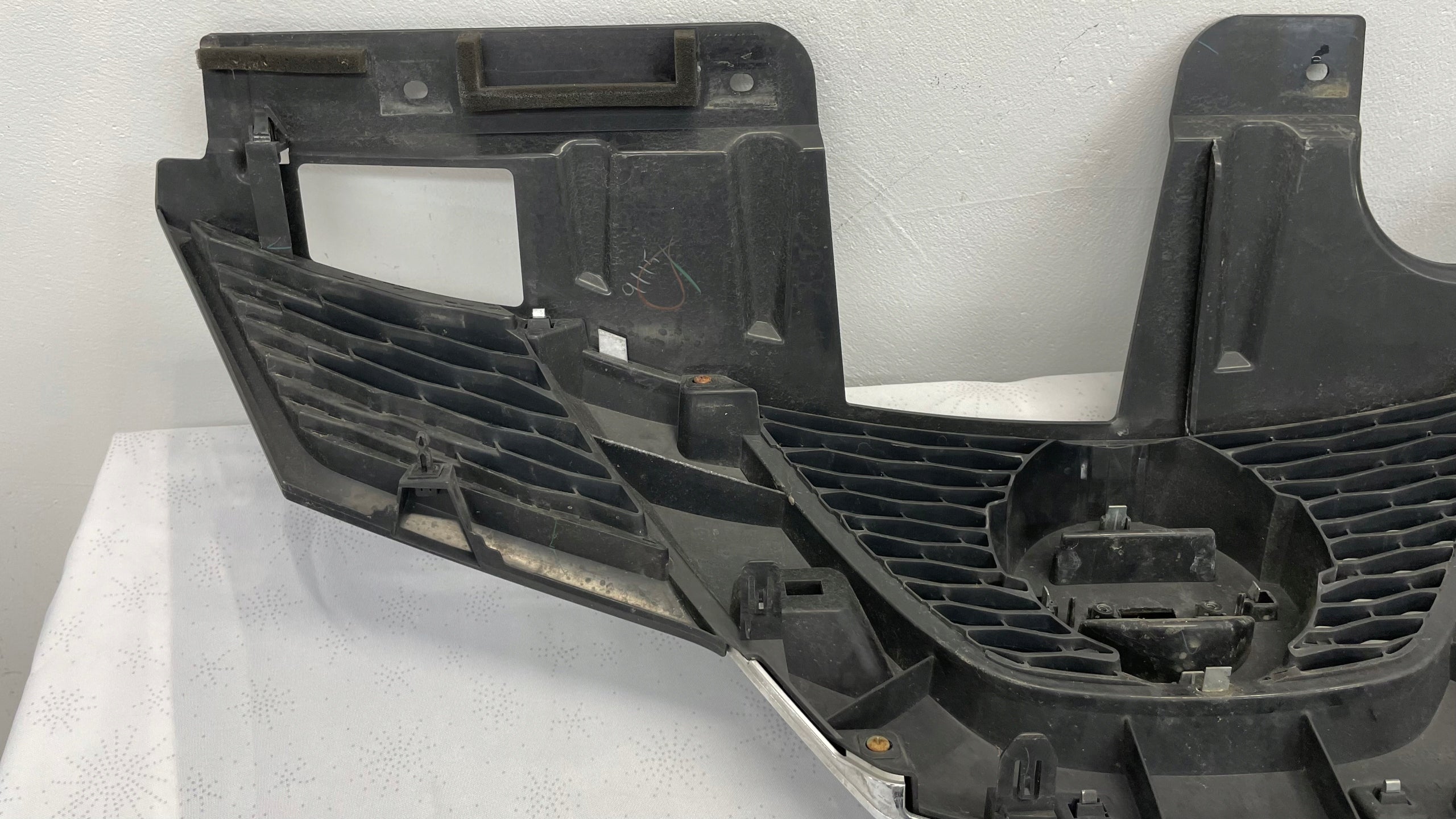 Kühlergrill Nissan X TRAIL 4 XTRAIL FRONTGRILL 623104CE0A Kühlergitter