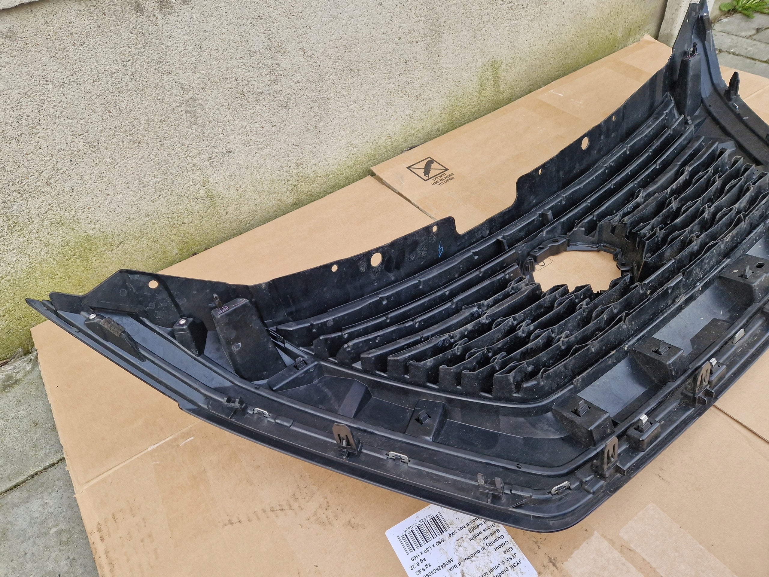 Kühlergrill Nissan XTRAIL X TRAIL T33 FRONTGRILL 623106RU0A Kühlergitter