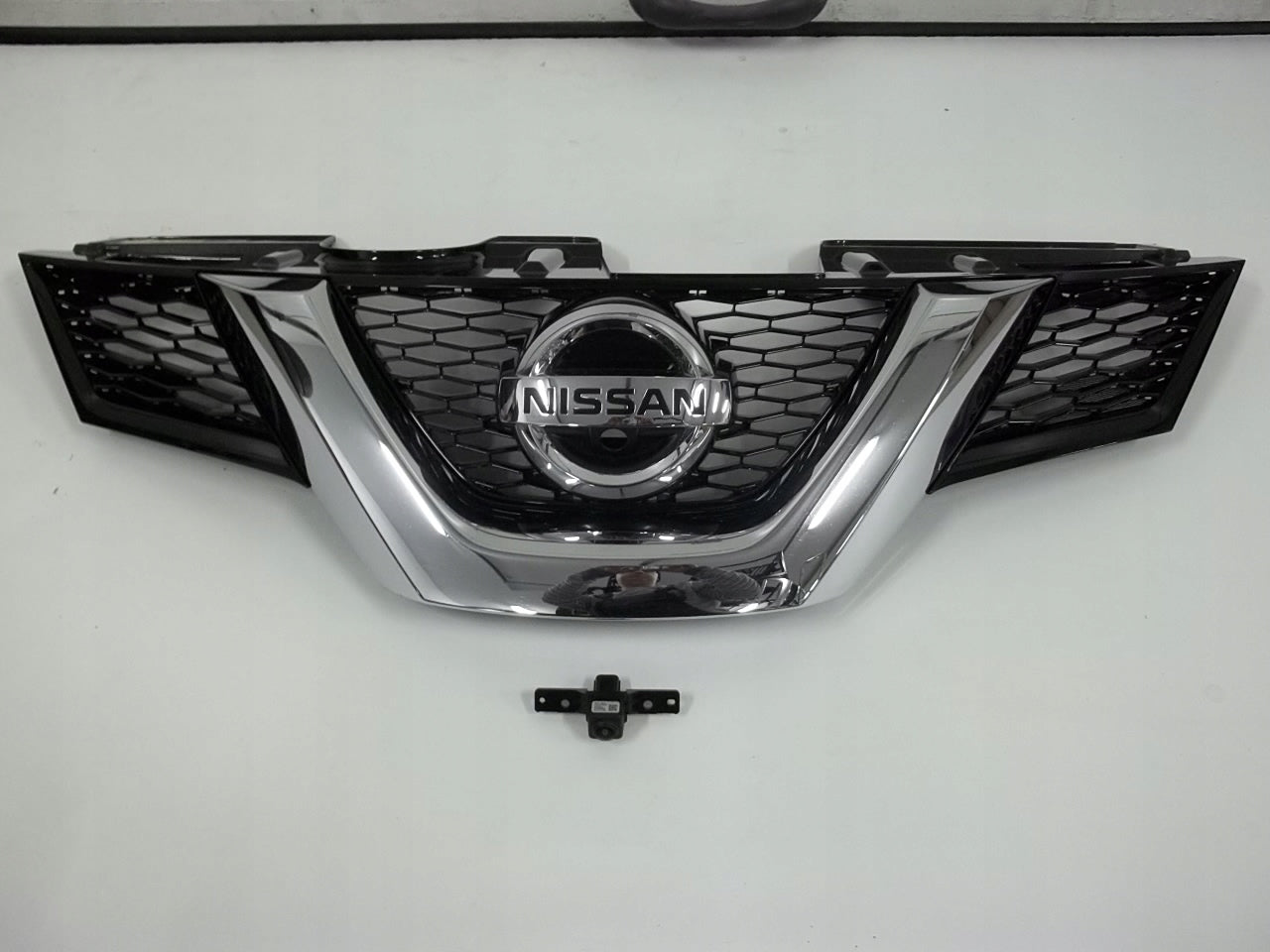 Kühlergrill Nissan XTRAIL FRONTGRILL Kühlergitter