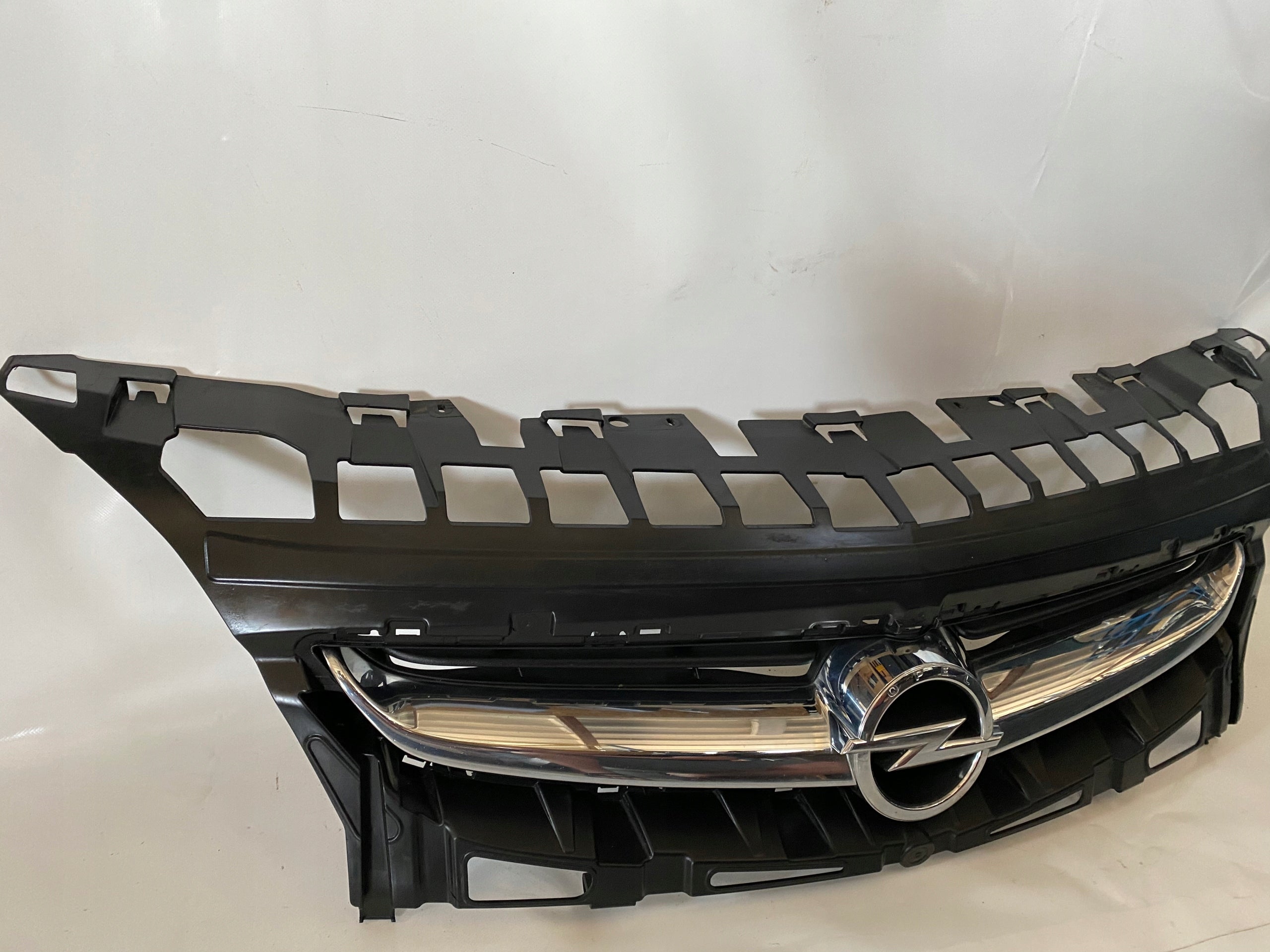 Kühlergrill Opel 1 E C ASTRA J F L ASTRA G FRONTGRILL 13368851 Kühlergitter