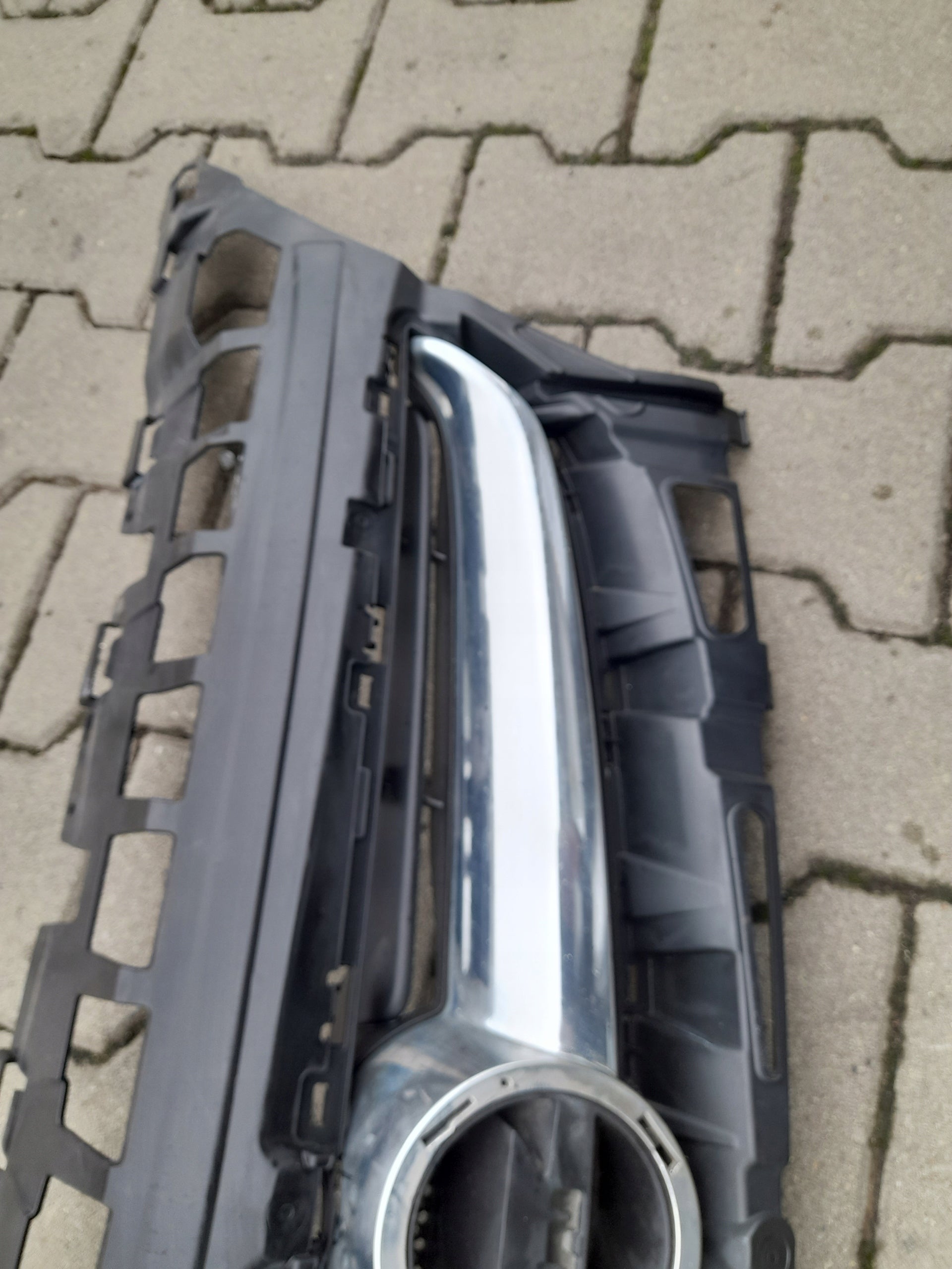 Kühlergrill Opel L ASTRA E J 1 F G FRONTGRILL 13368851 Kühlergitter