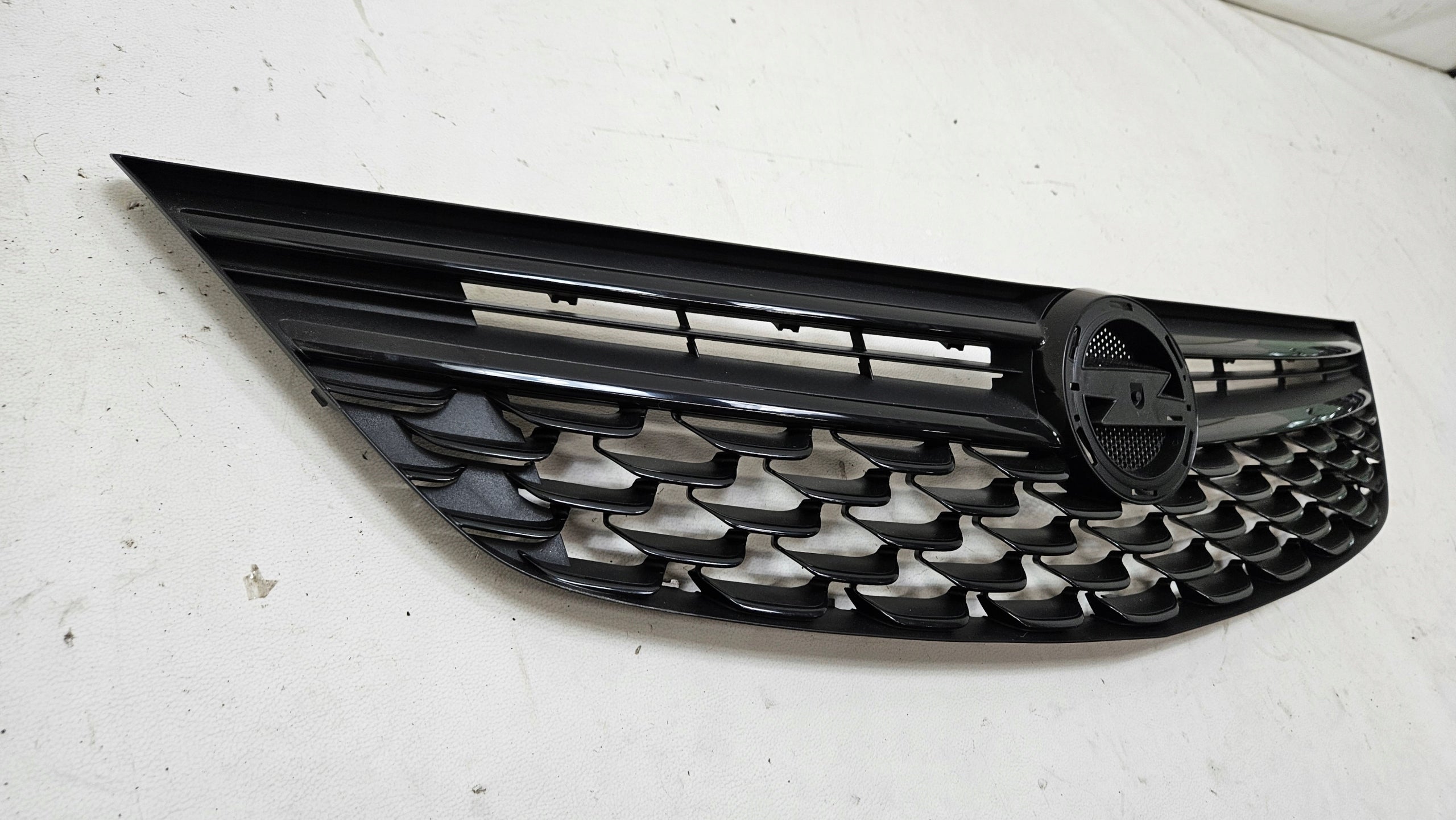 Kühlergrill Opel H 1 E C D B L ASTRA ASTRA K G FRONTGRILL 13423640 Kühlergitter