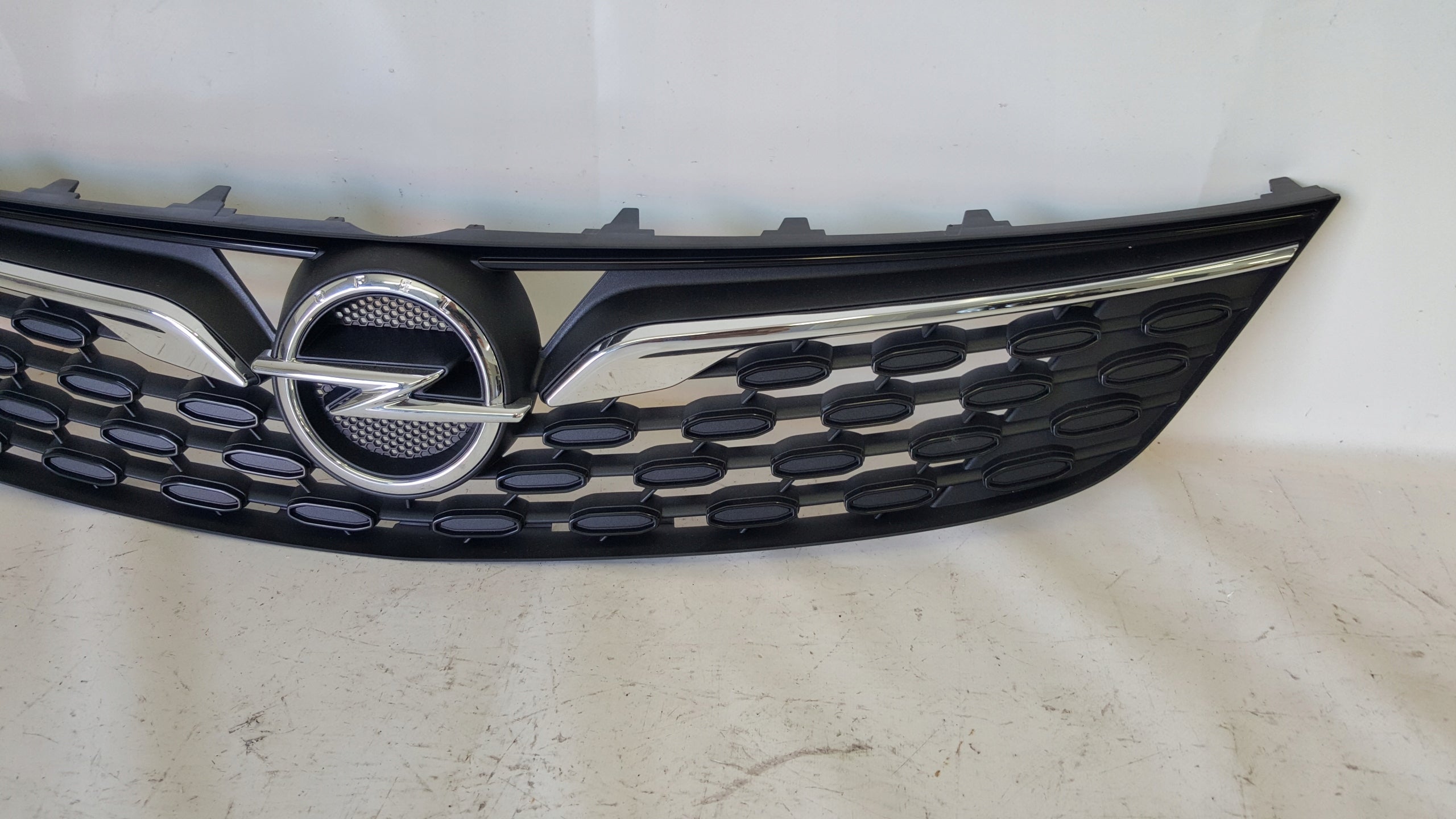 Kühlergrill Opel 1 E F L ASTRA ASTRA K G FRONTGRILL 39139501 Kühlergitter