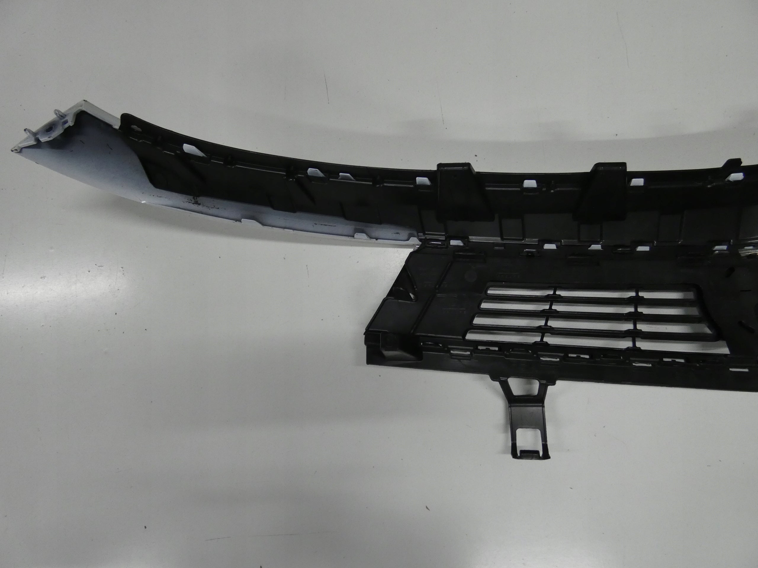 Kühlergrill Opel E D K L ASTRA G FRONTGRILL 39953880 Kühlergitter