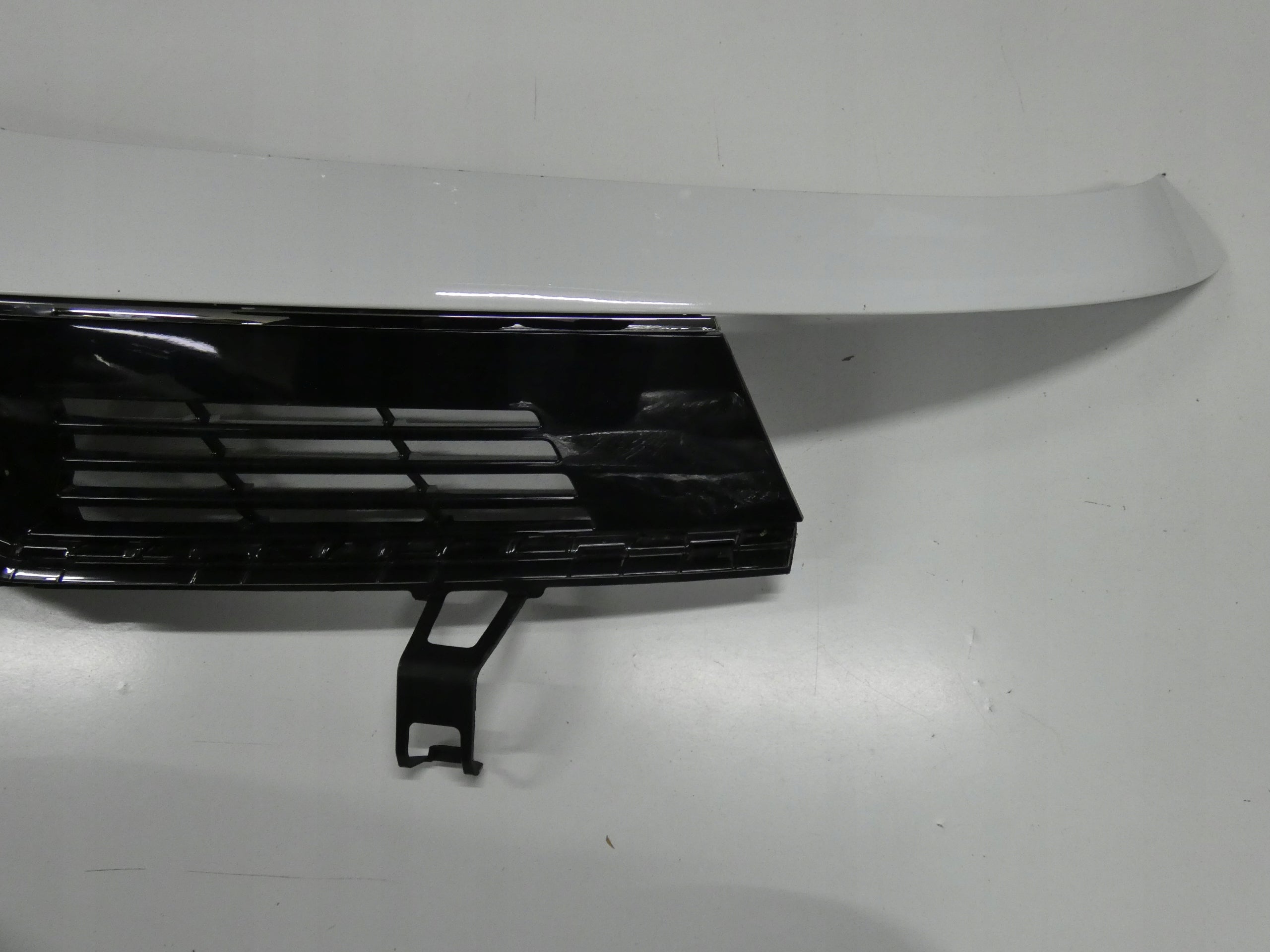 Kühlergrill Opel E D K L ASTRA G FRONTGRILL 39953880 Kühlergitter